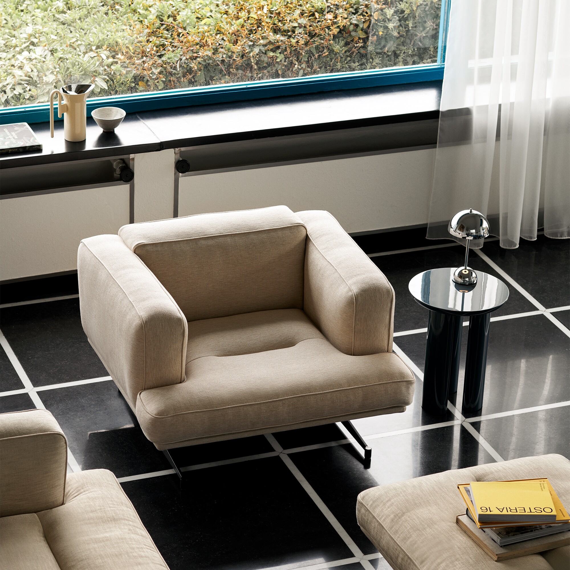 Inland AV21 Lounge Chair