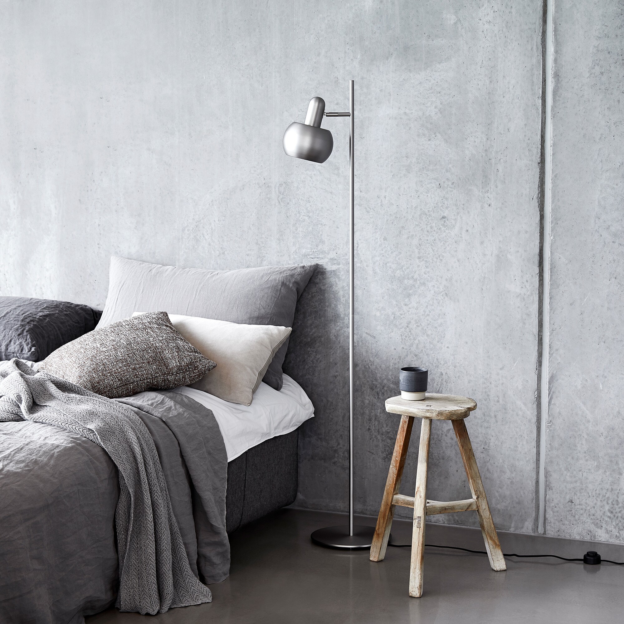 BF 20 Single Floor Lamp