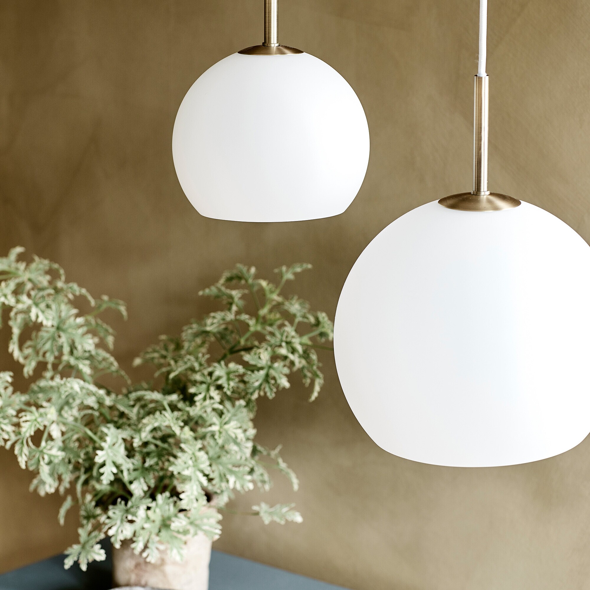 Ball Suspension Lamp Glass Ø 25cm