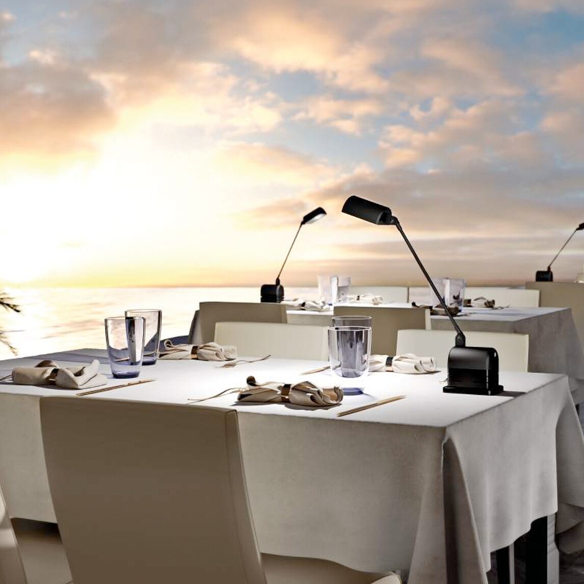 Daphinette Portatile LED Table Lamp with Battery