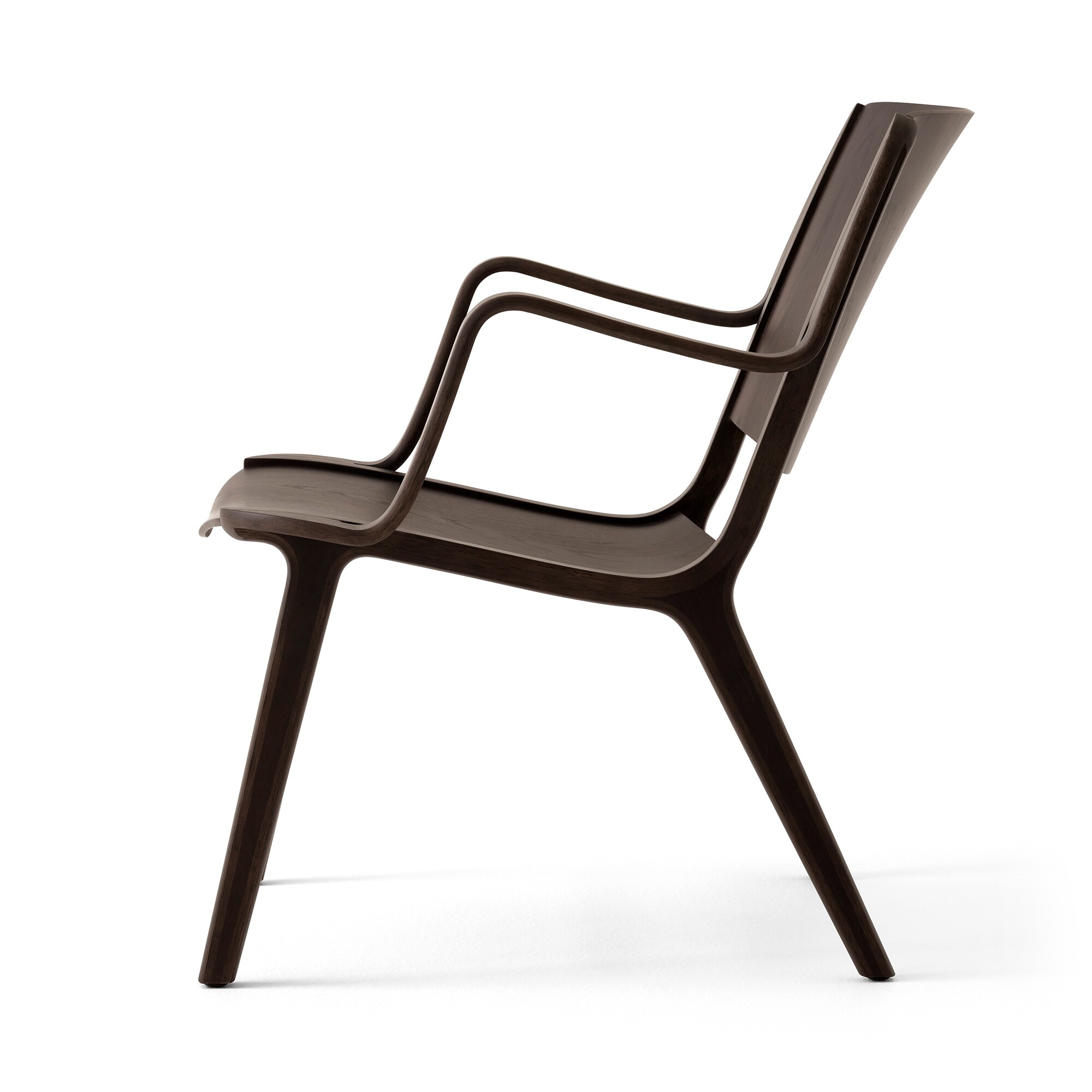 AX HM11 Lounge Chair with Armrest
