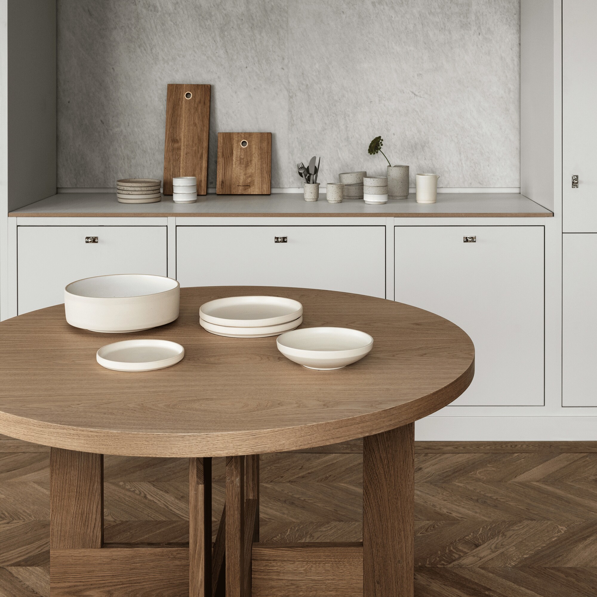 Farmhouse Table Round