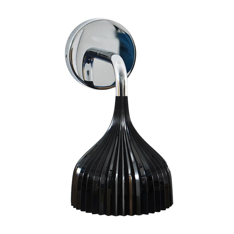 É Wall Lamp