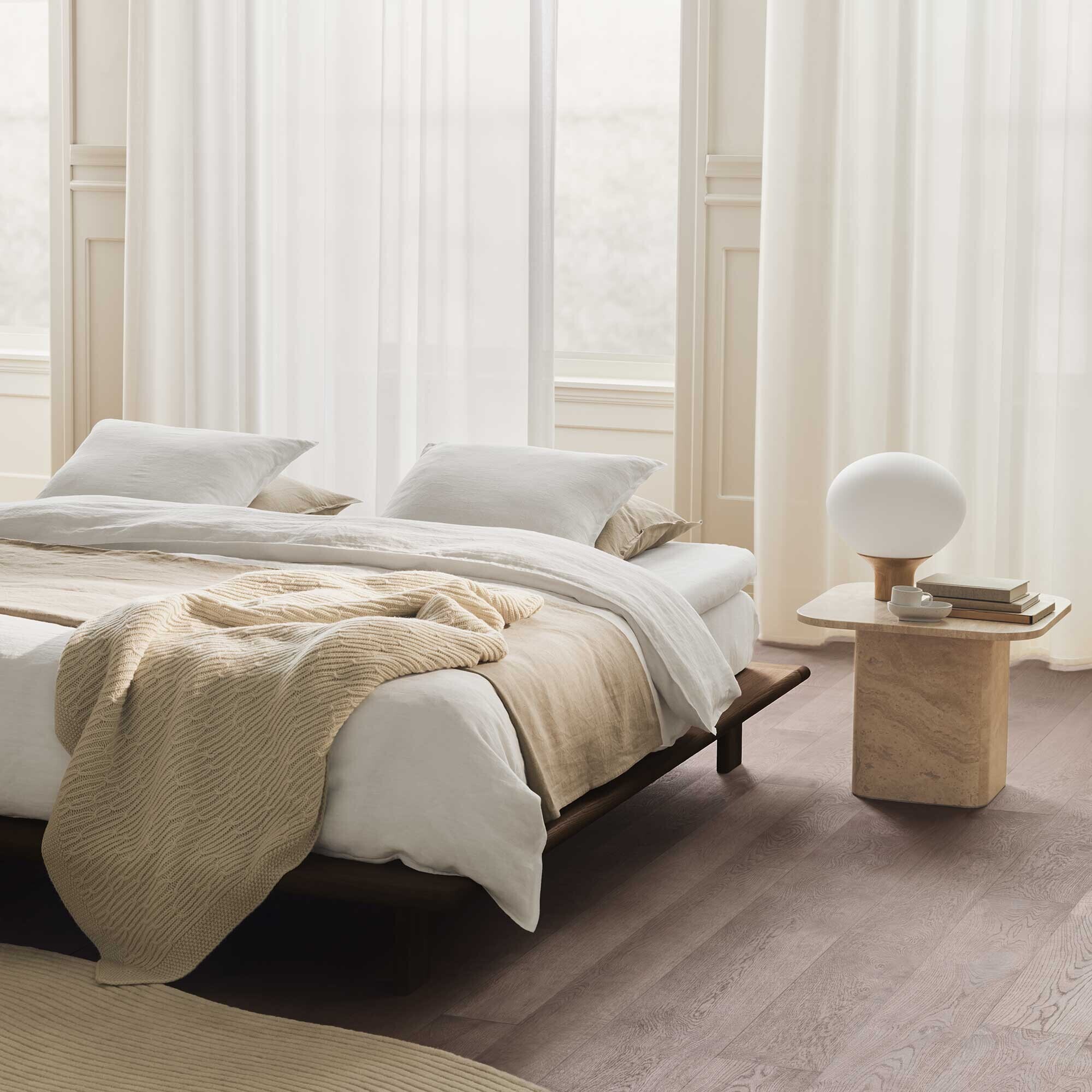 Acorn Table Lamp Ø 41cm