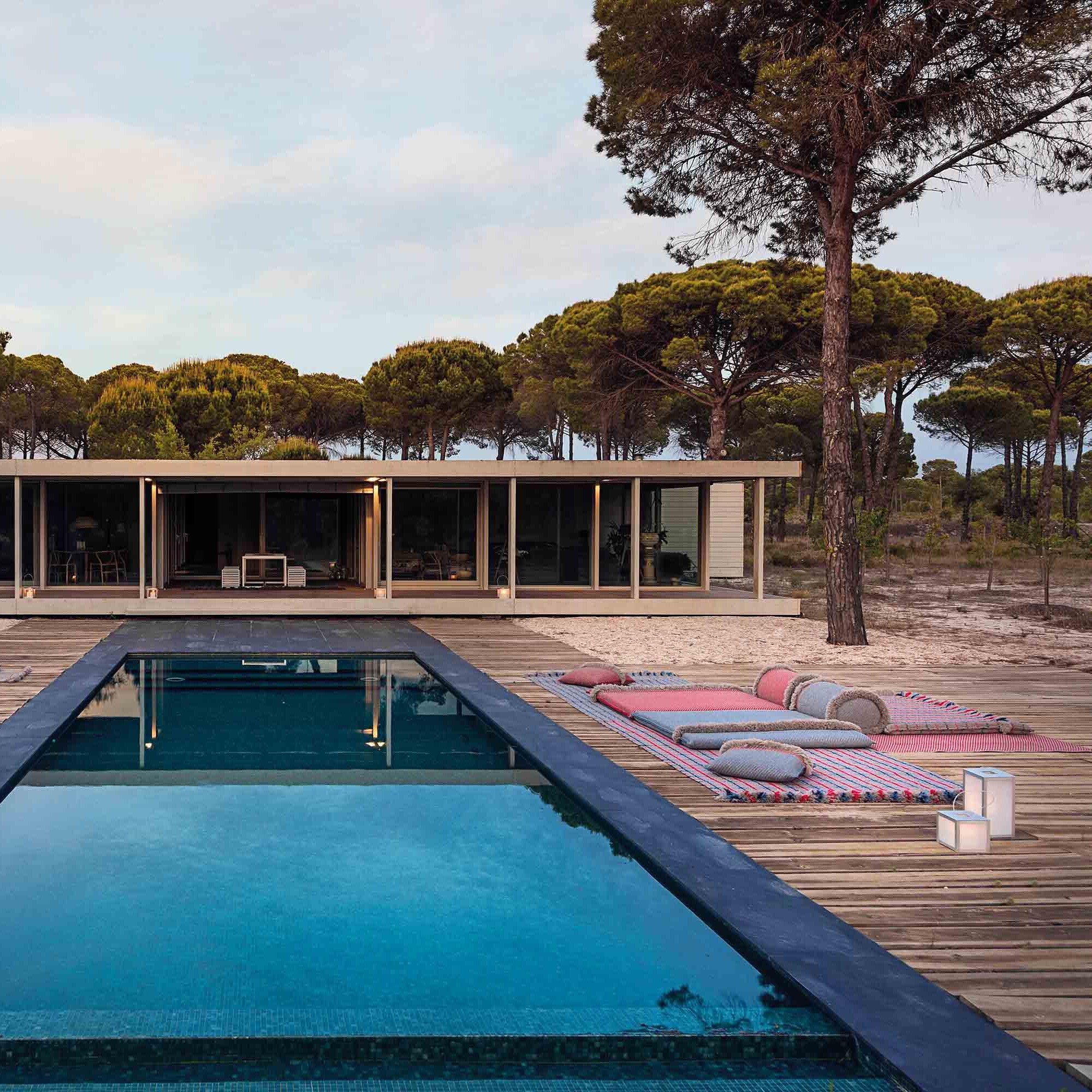 Garden Layers Big Roll Cushion