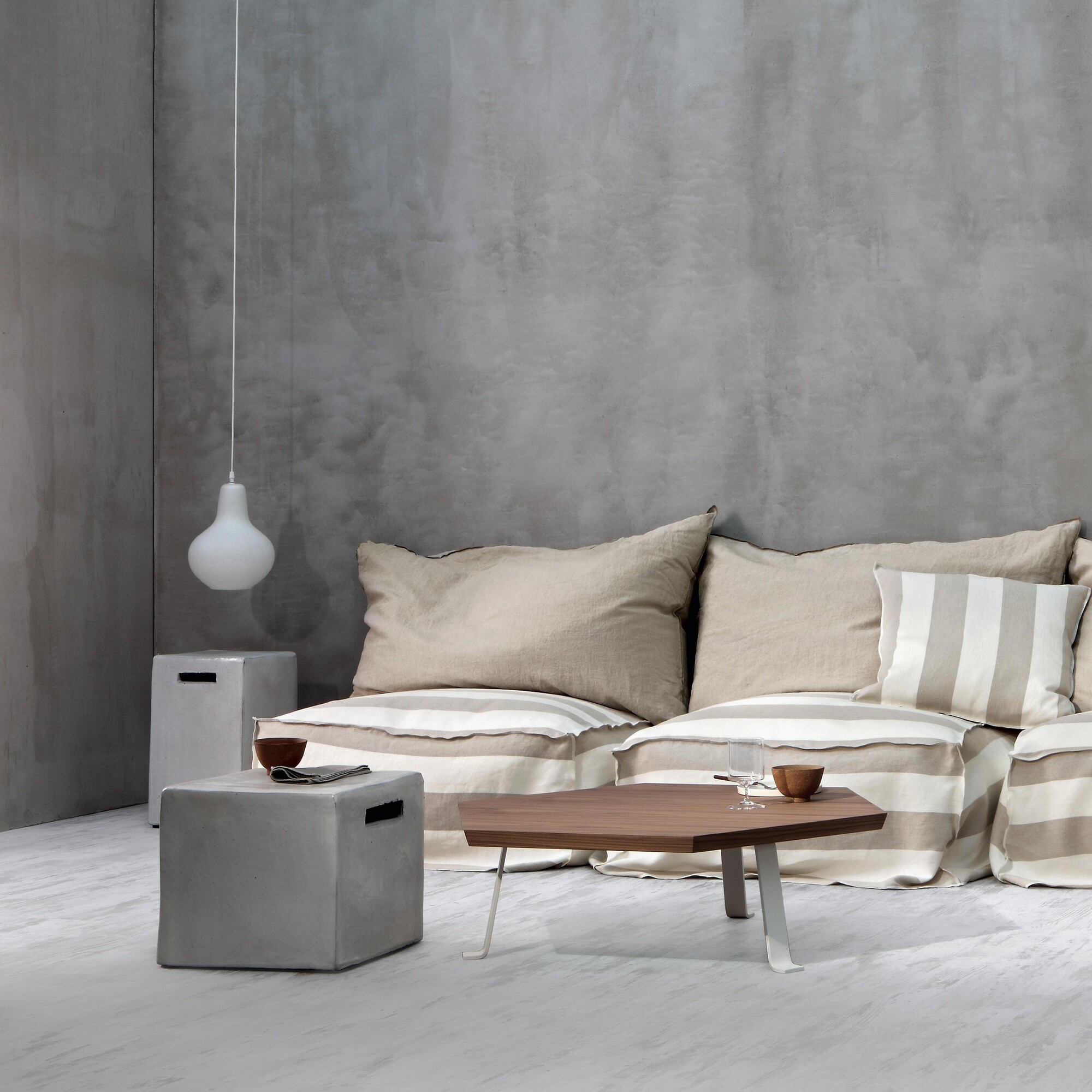 Inout Side Table / Stool