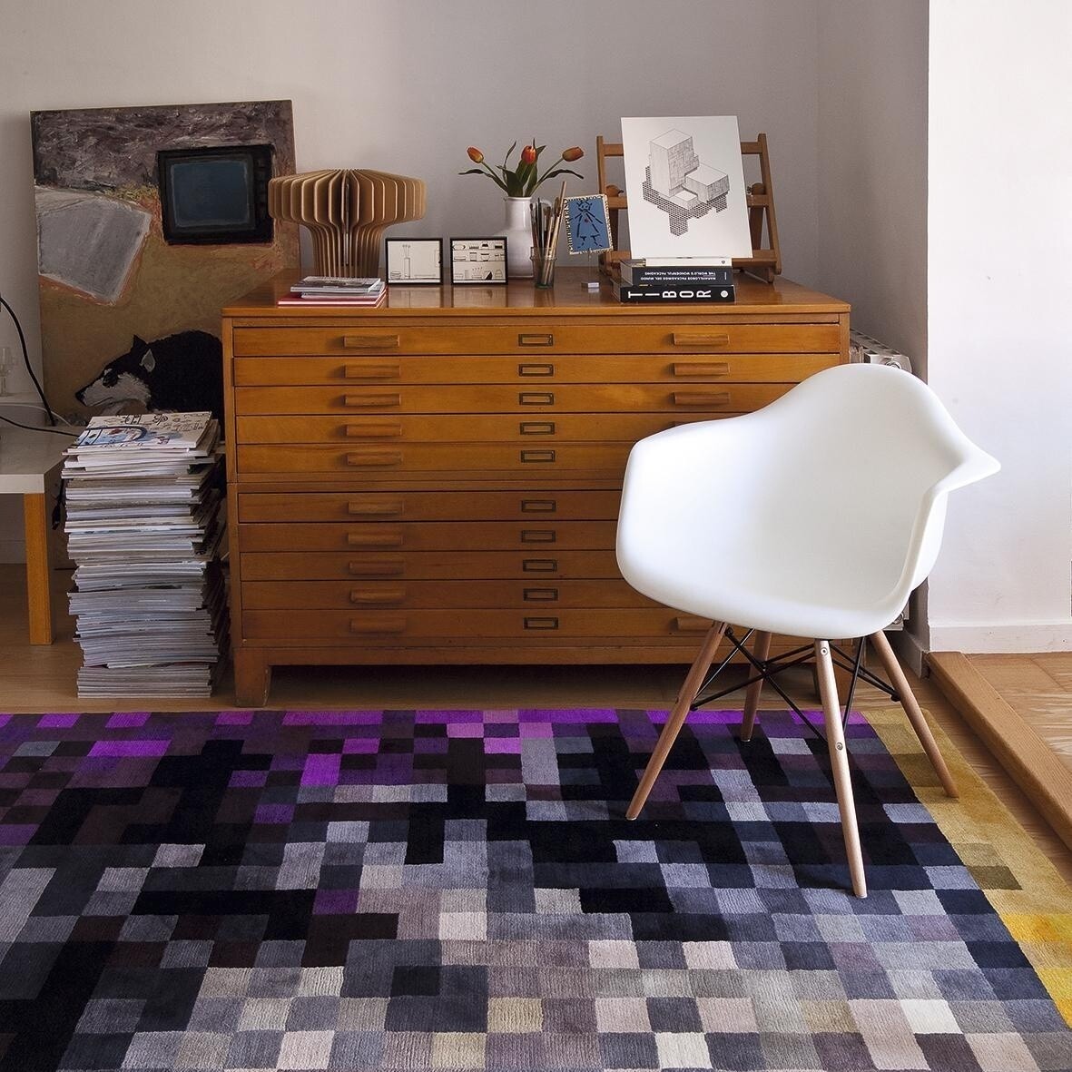 Eames Plastic Armchair DAW Golden Maple Base