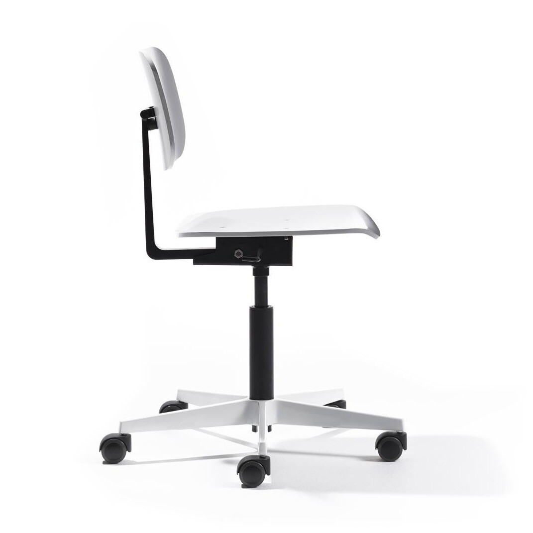 Mr. Square Swivel Chair With Wheels