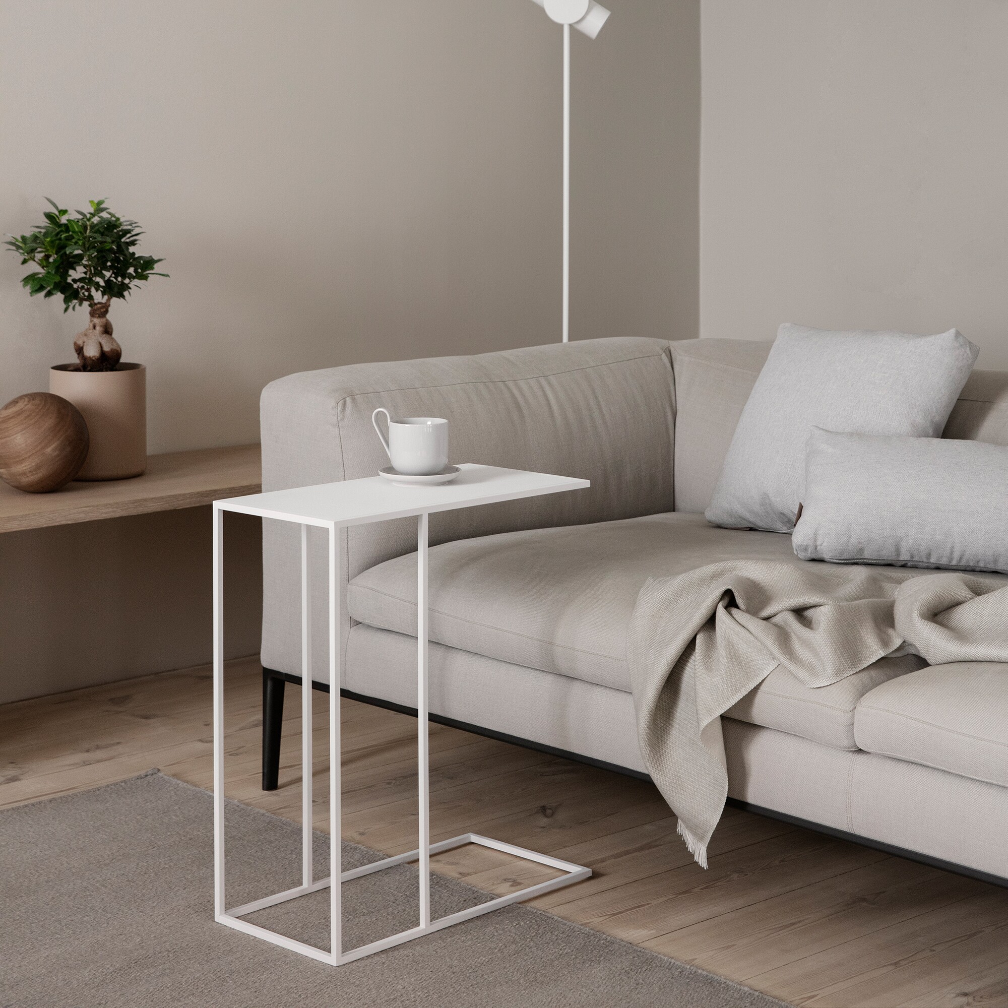 Fera Side Table