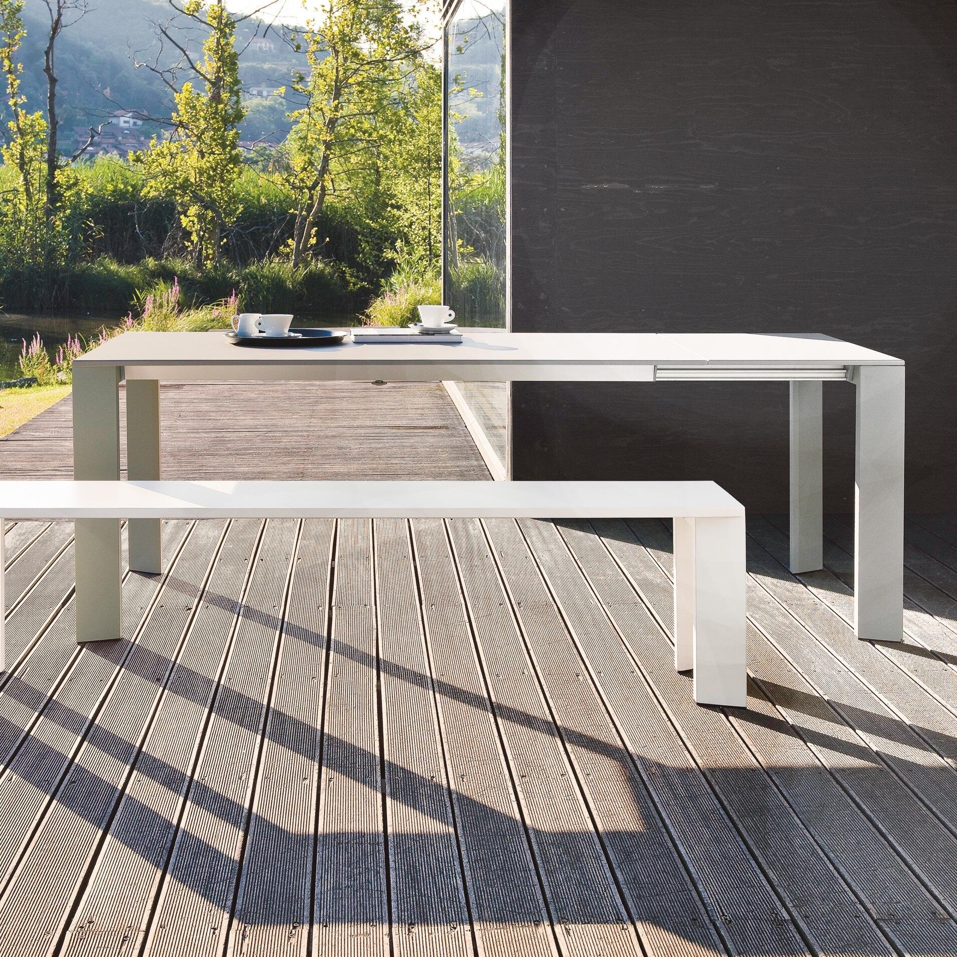 Grande Arche Extendable Garden Table