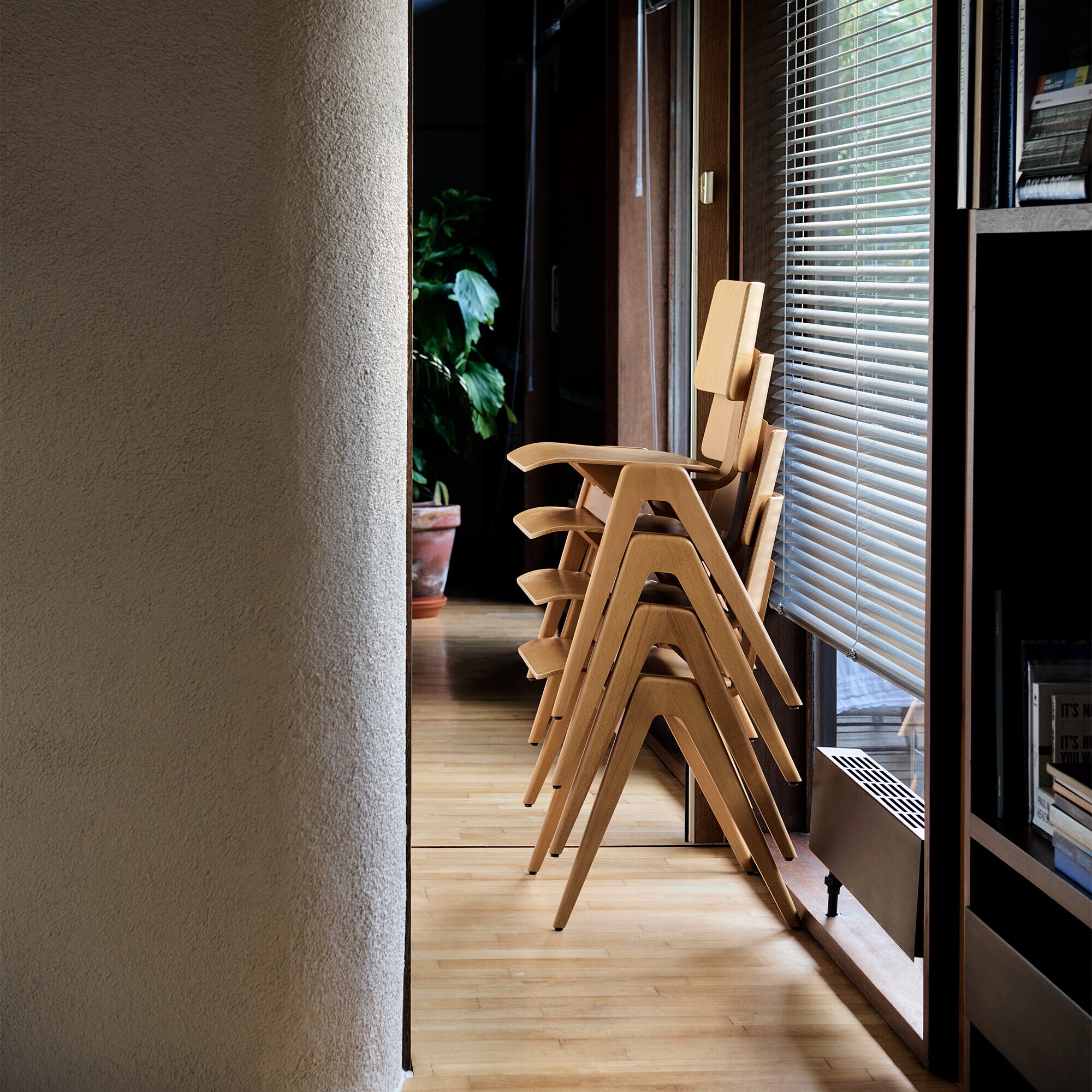 Daystak RD1 Side Chair