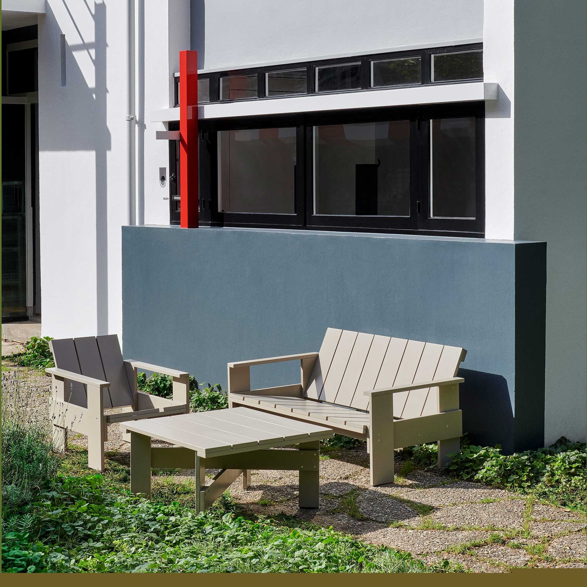 Crate Outdoor Lounge Sofa