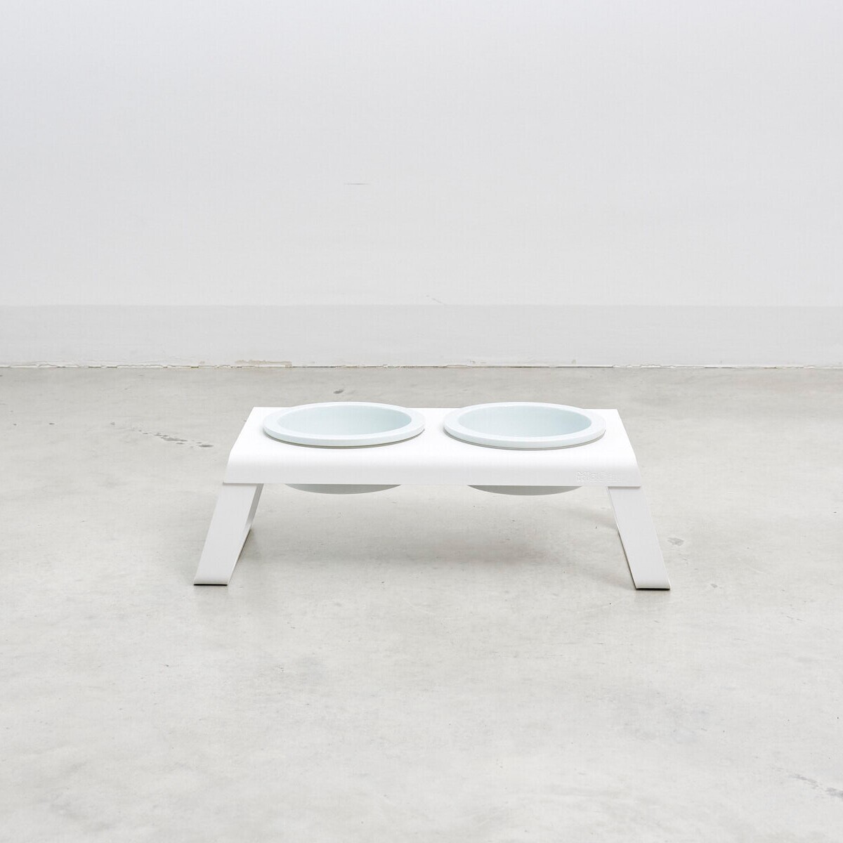 Desco Dog Bowl Stand with Porcelain Bowls M