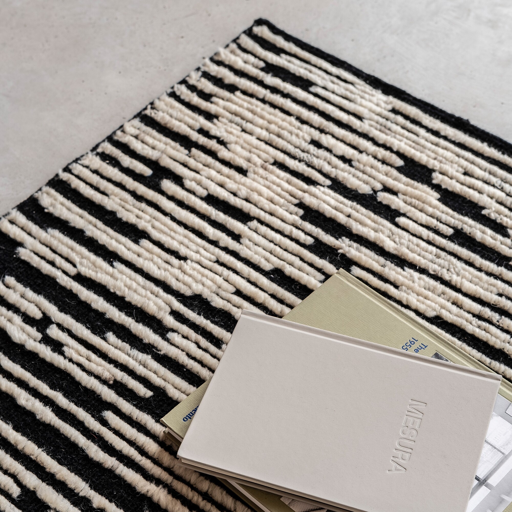 Doblecara Wool Carpet 200x300cm