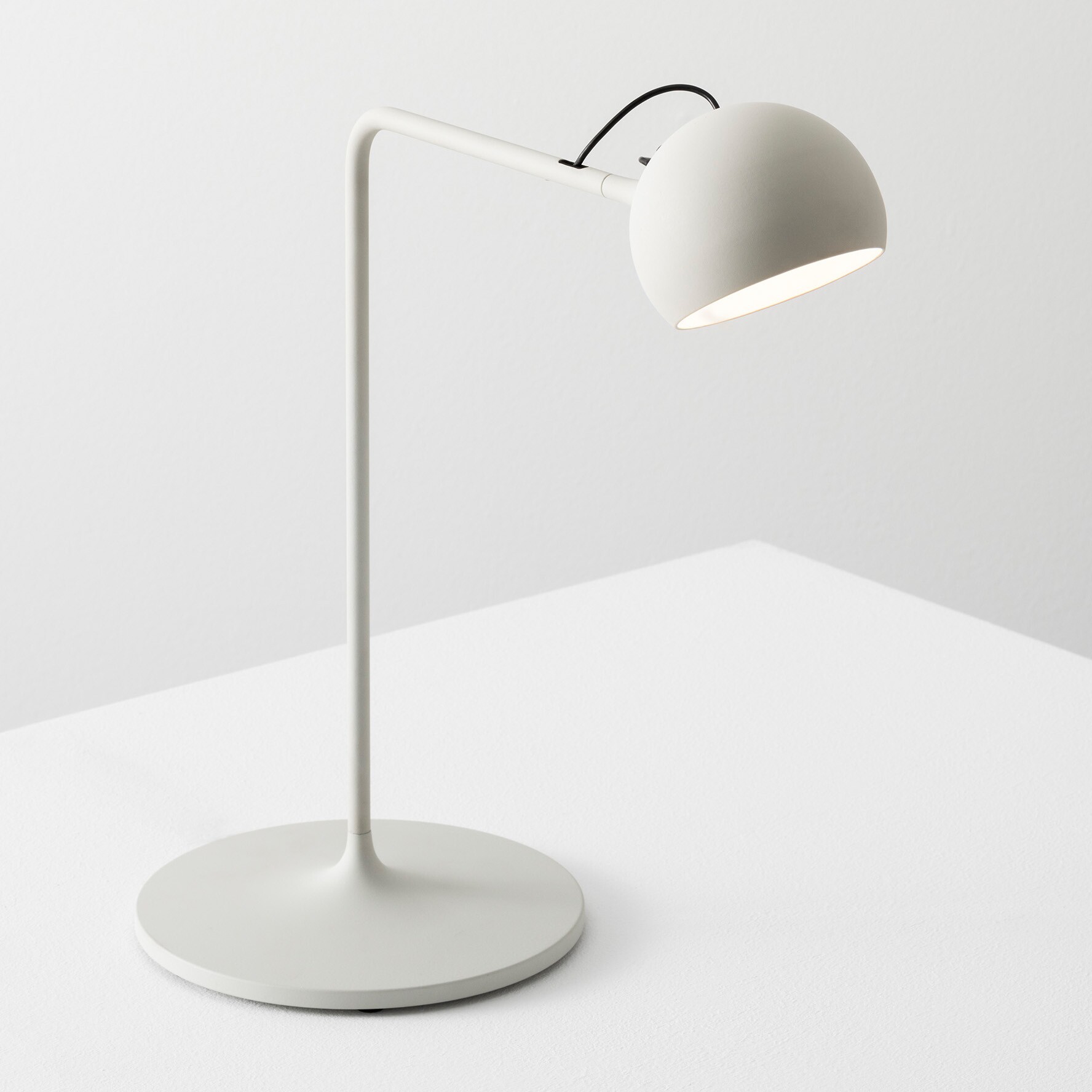 IXA LED Desk Lamp