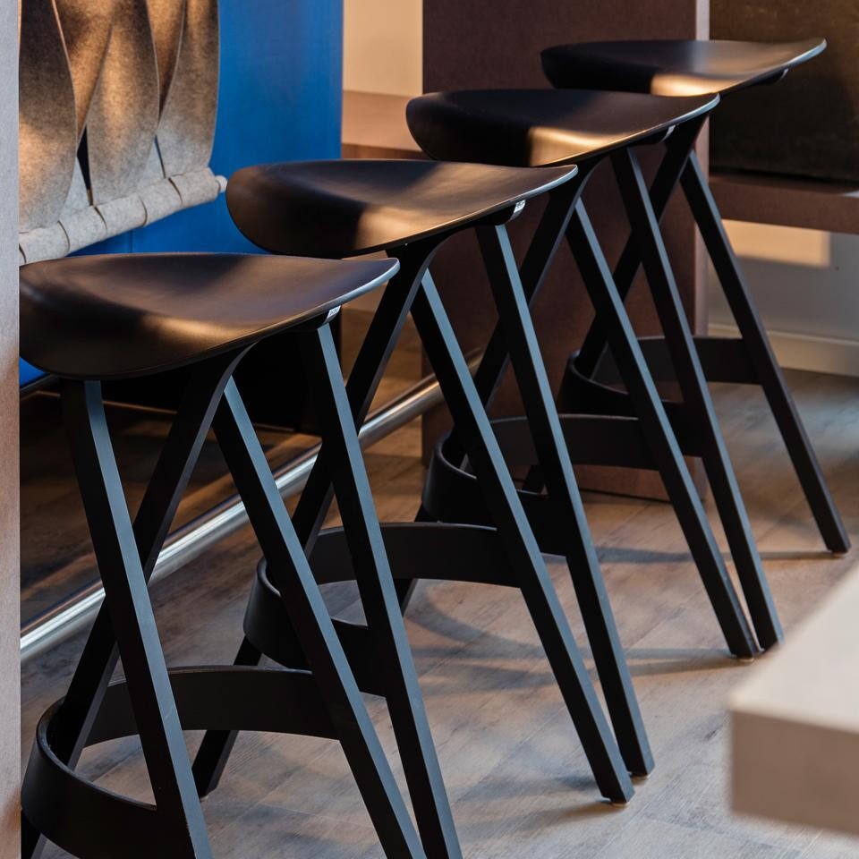 404 H Bar Stool
