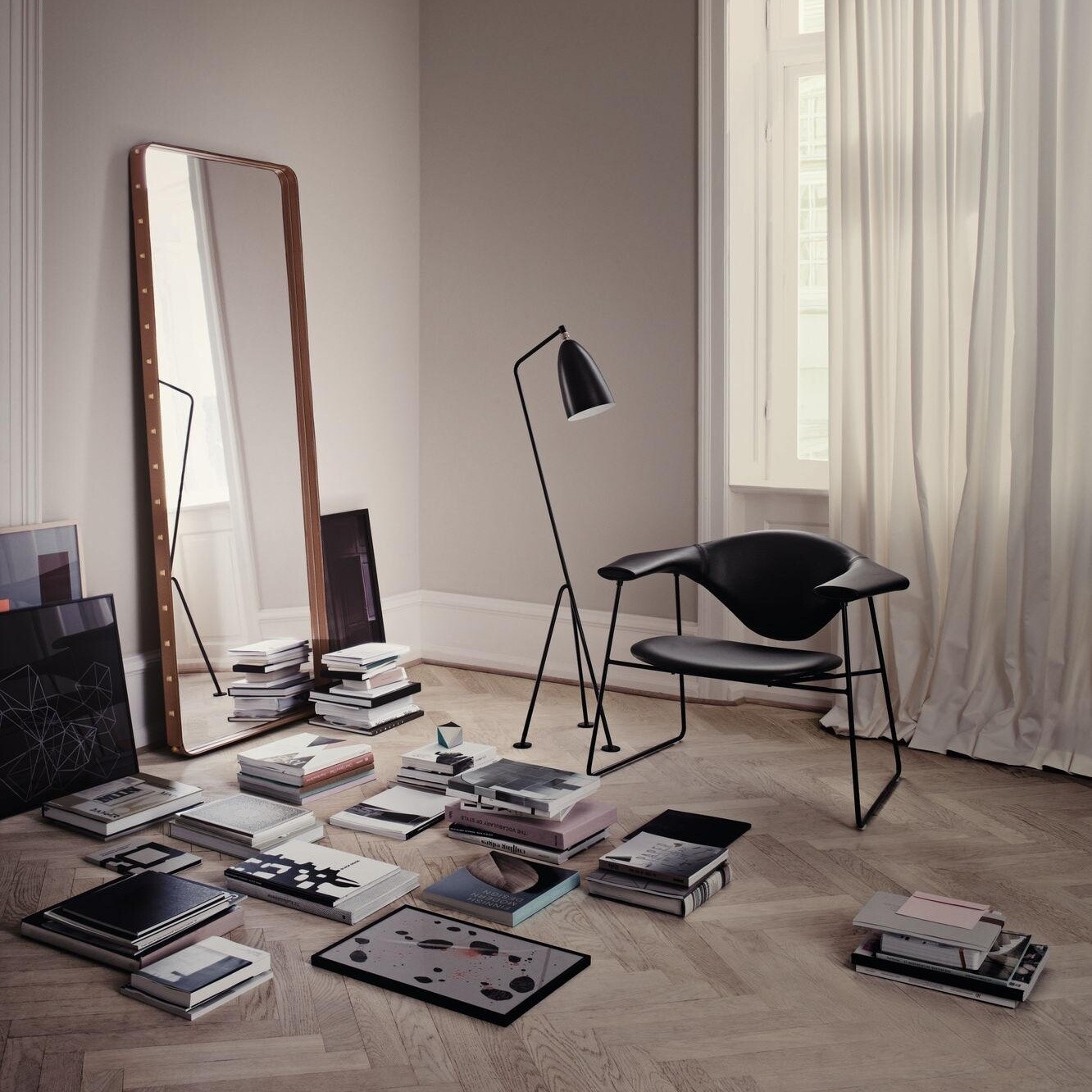 Gräshoppa Floor Lamp