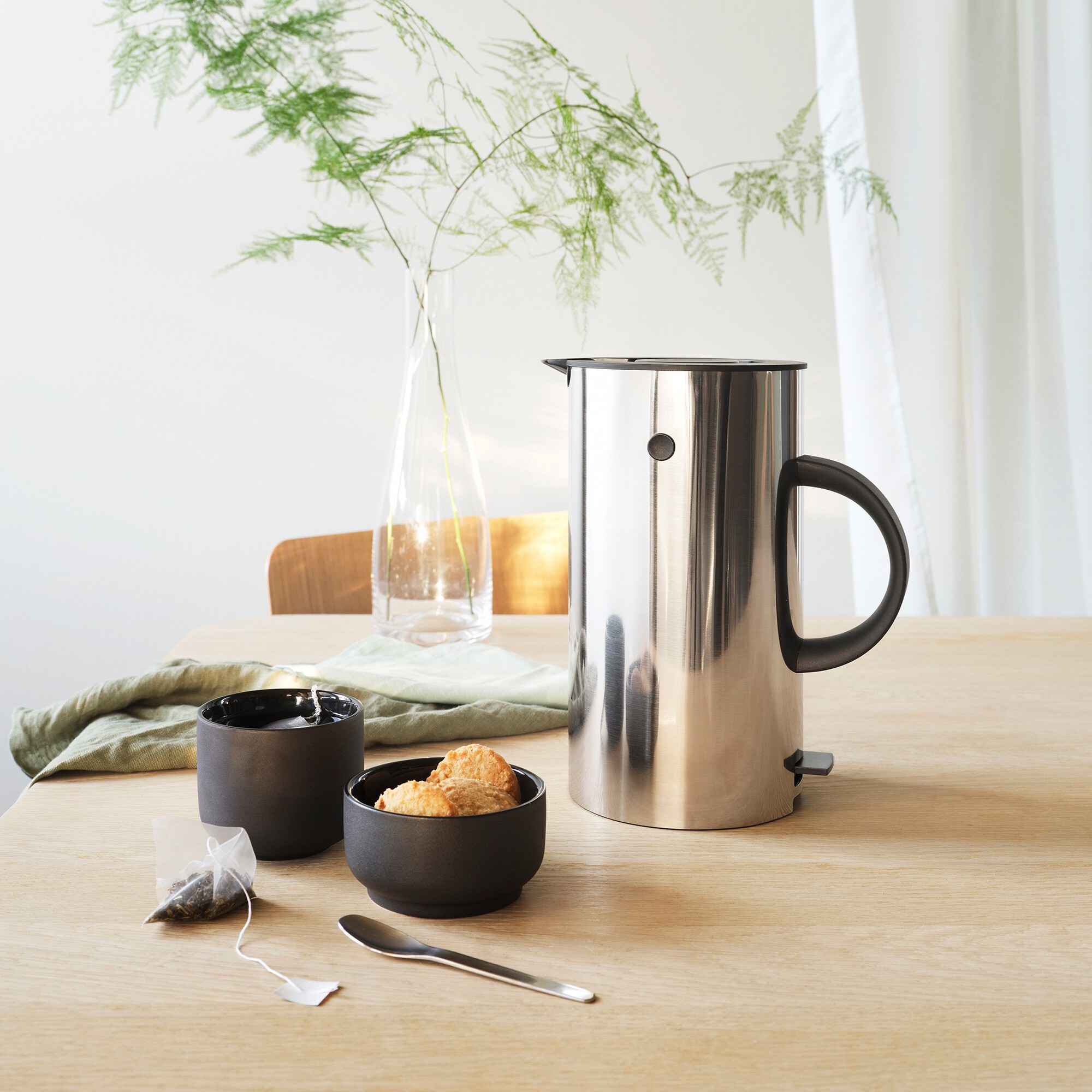 EM77 Electric Kettle 1.5L