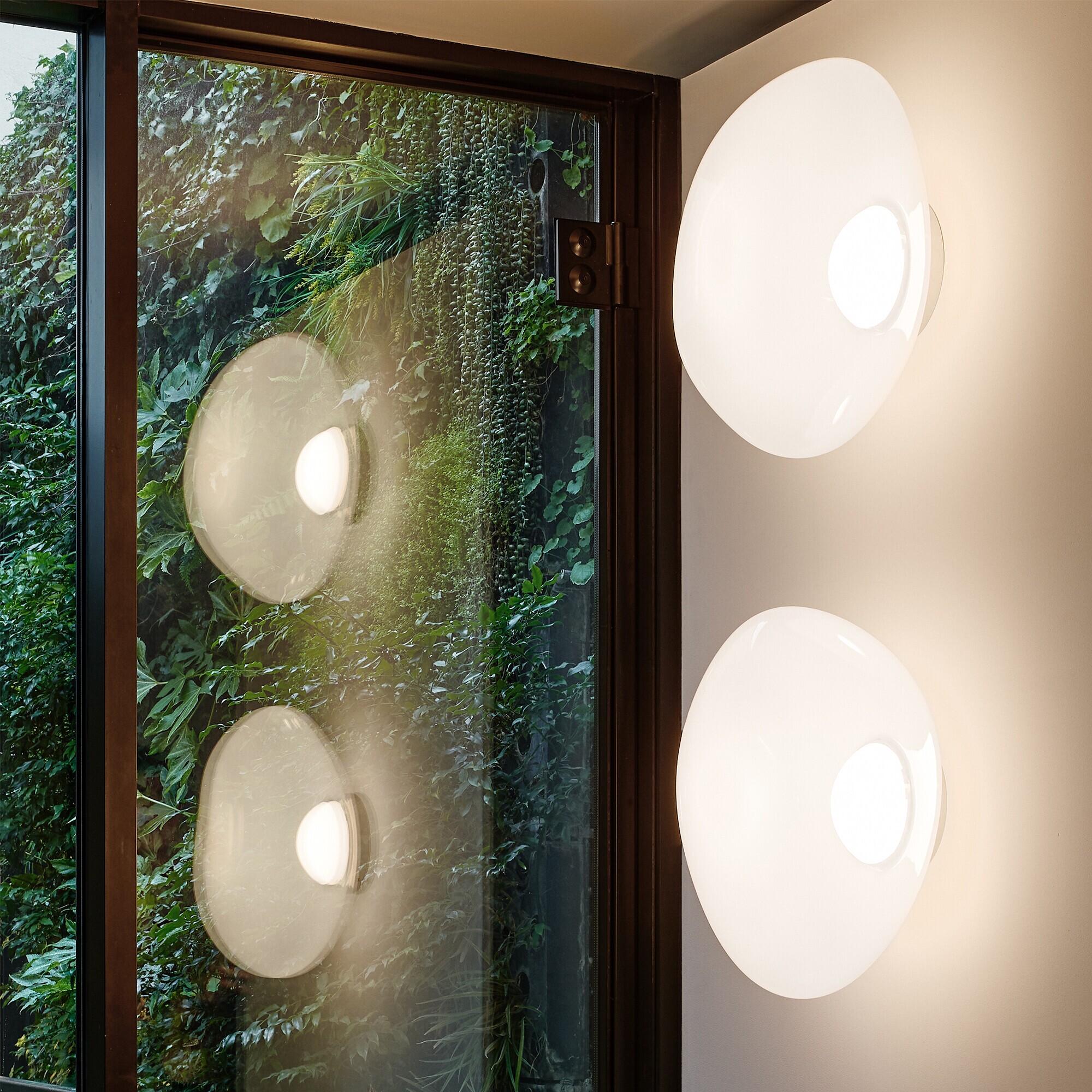 Melt LED Wall Lamp/Ceiling Lamp Opal