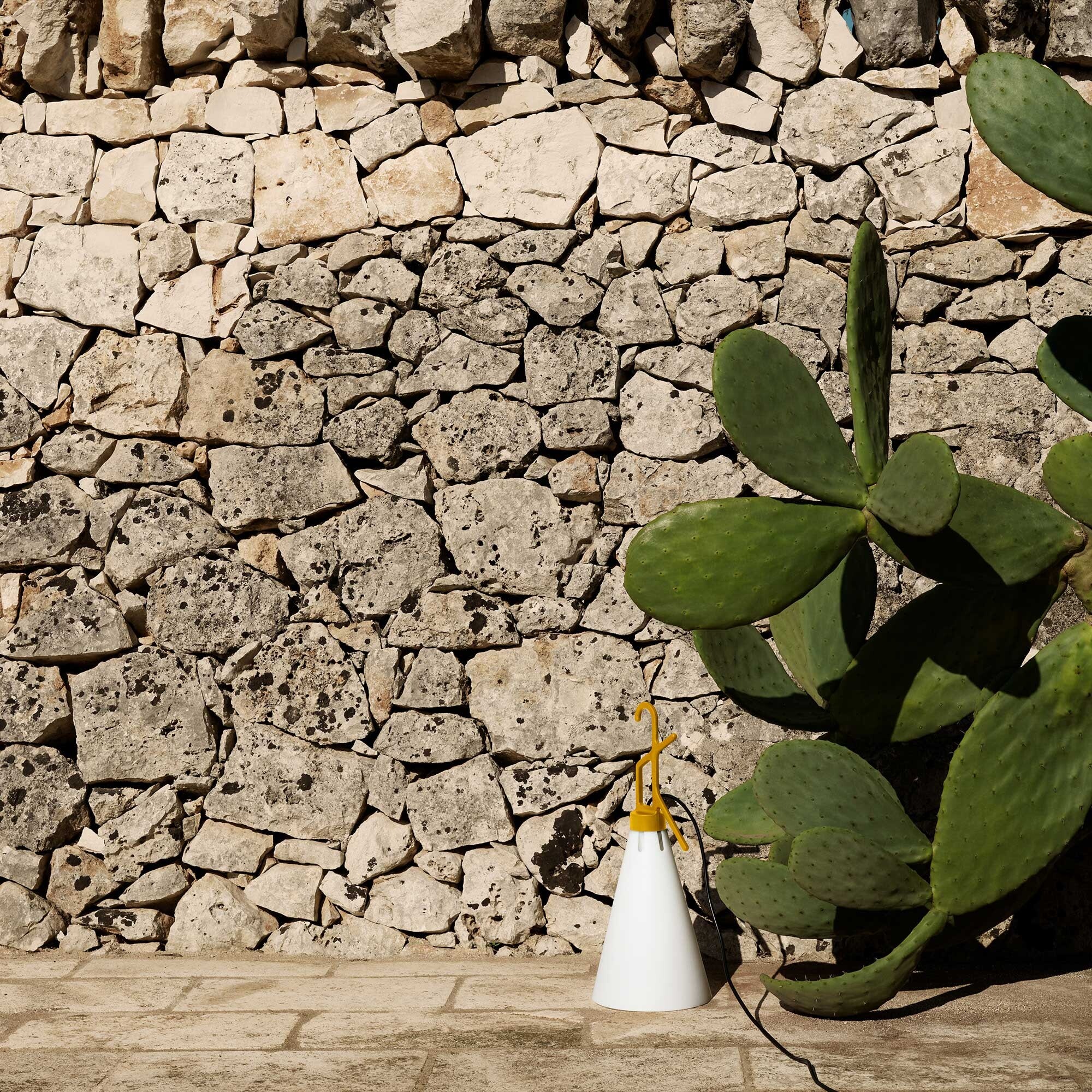 May Day Outdoor Lamp