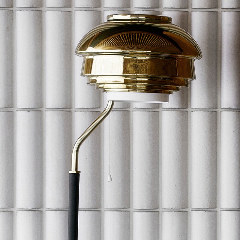 A808 Floor Lamp