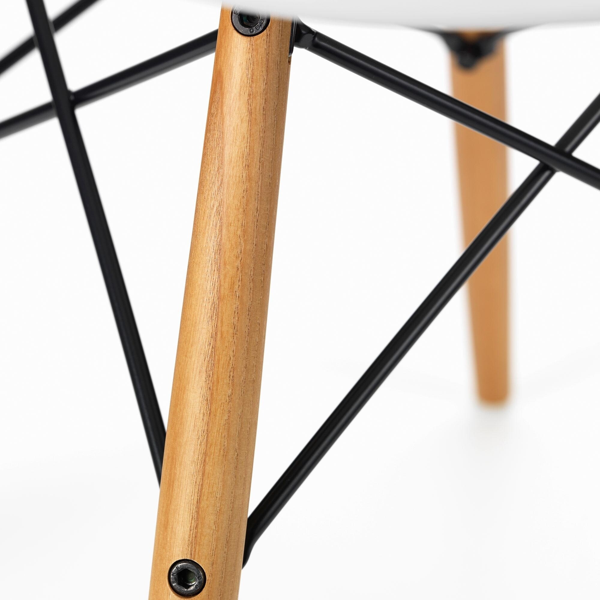 Eames Plastic Armchair DAW Ash Base