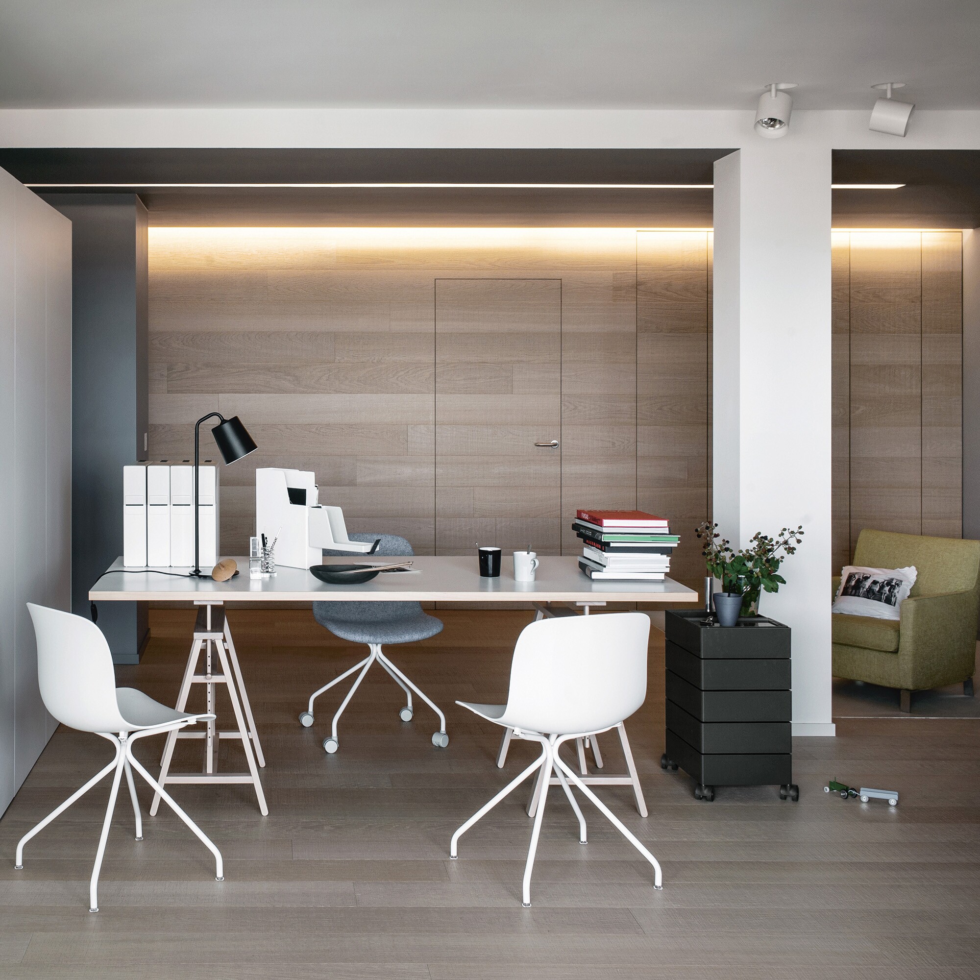 360° Container With Wheels H 72cm