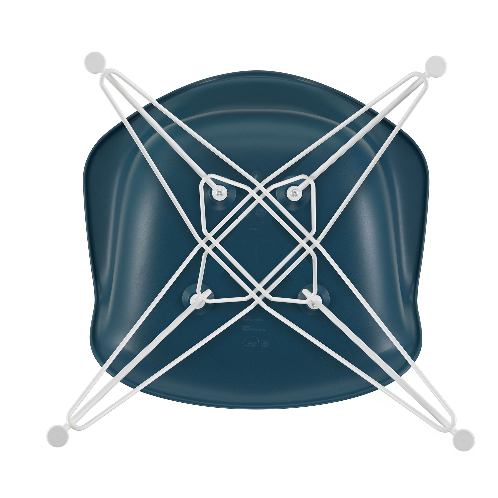 Eames Plastic Armchair DAR RE White Base