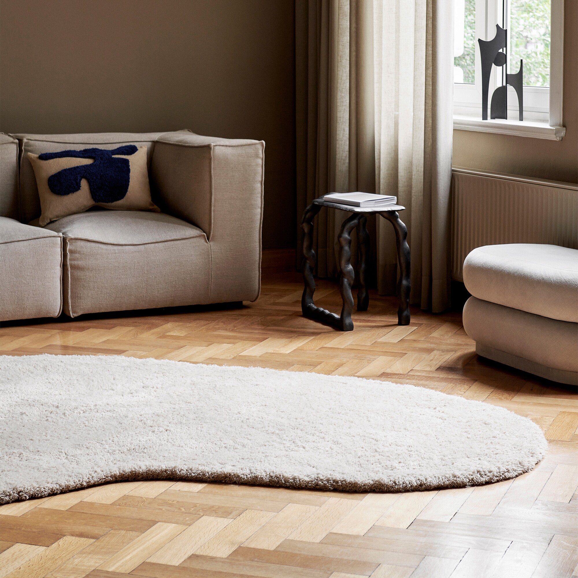 Forma Wool Rug L