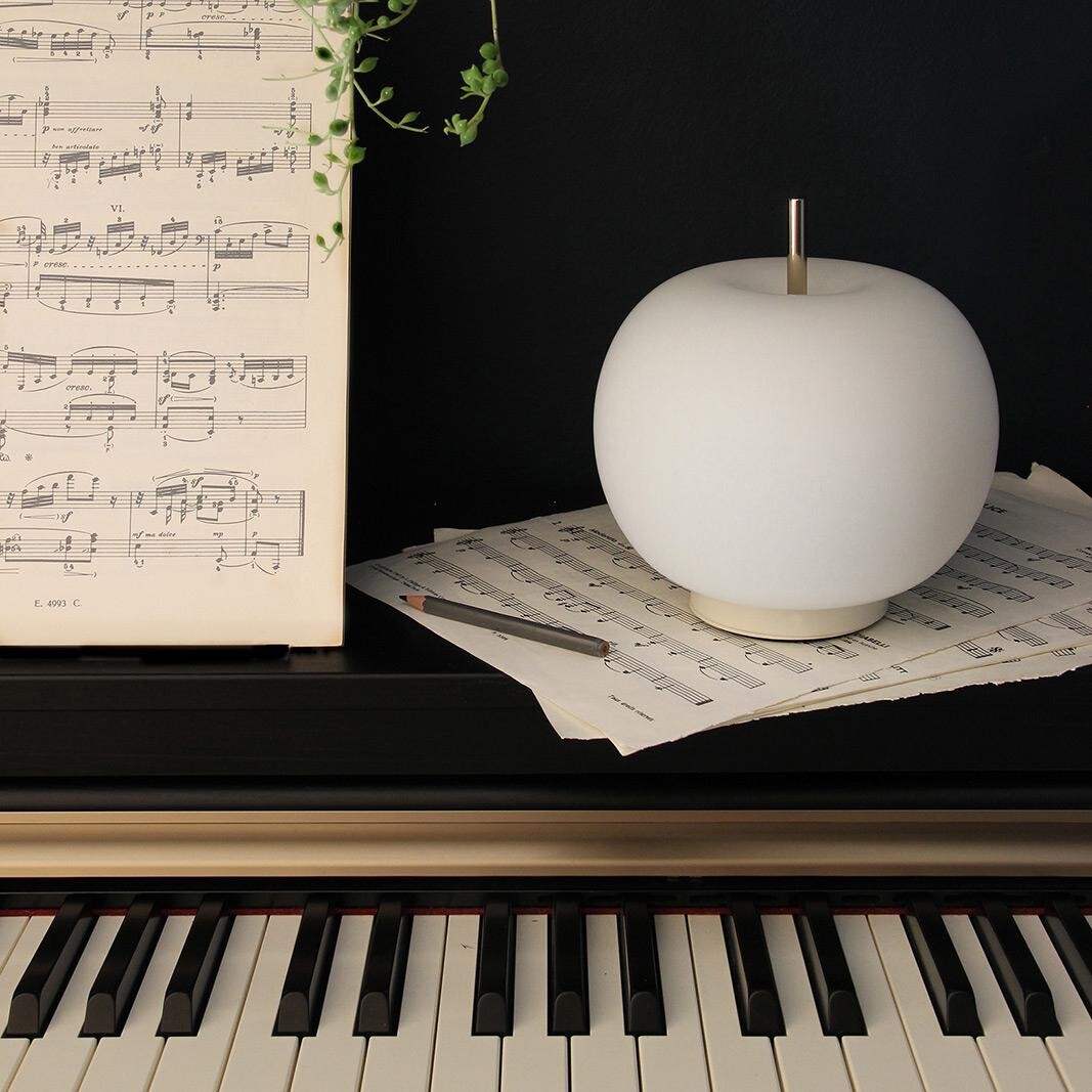 Kushi 16 mobile LED Lamp with Battery