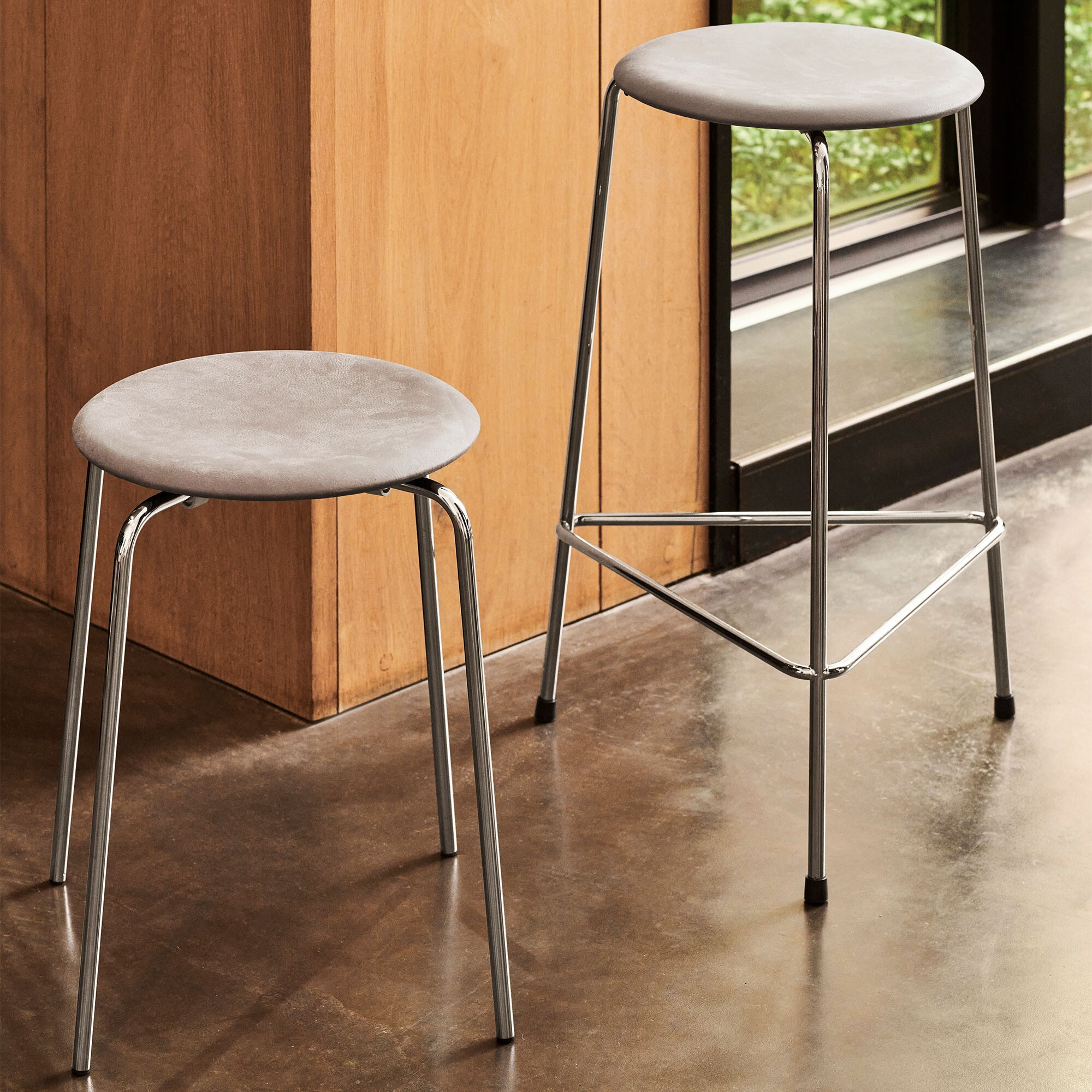Dot™ Bar Chair