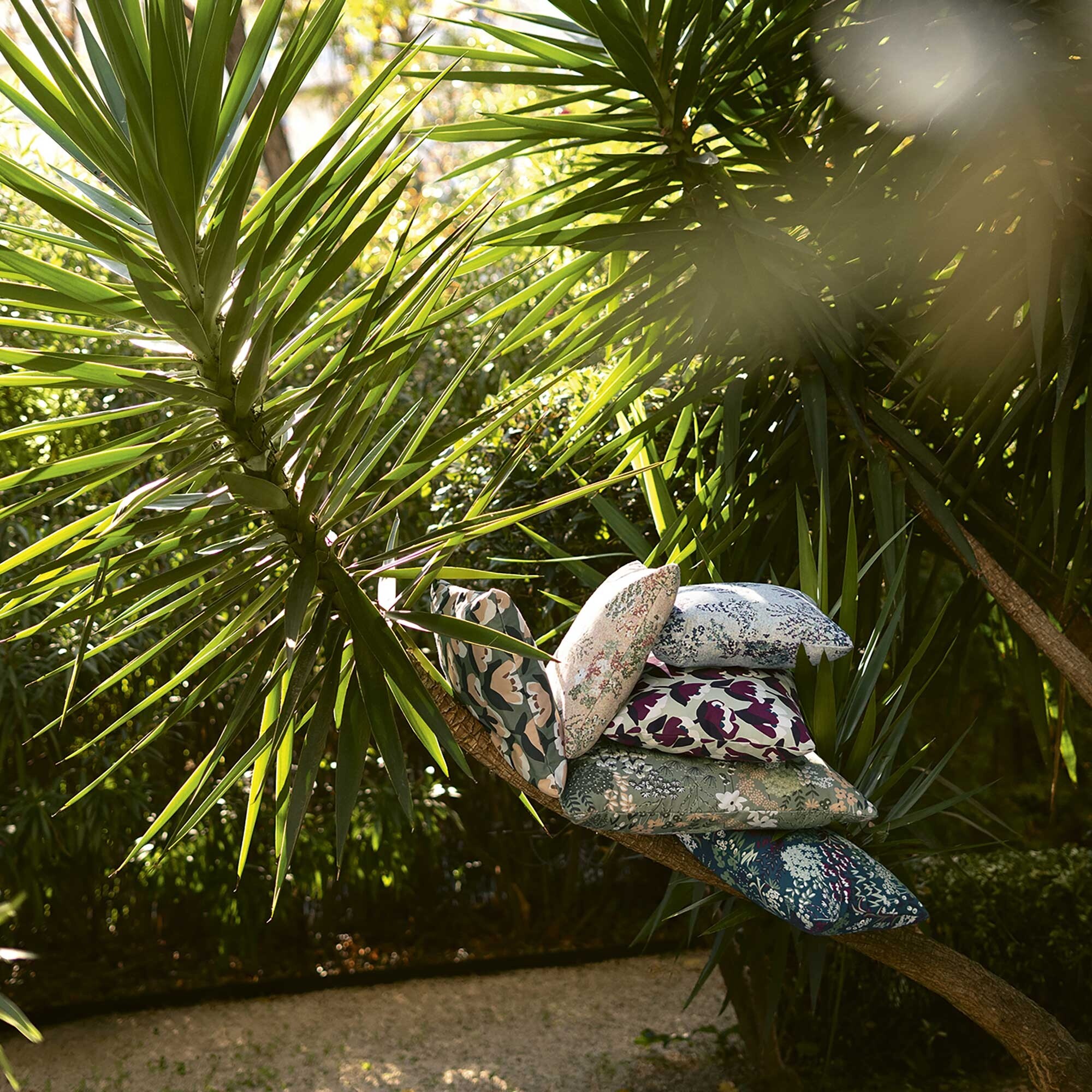 Bouquet Sauvage Pixels Outdoor Cushion 44x44cm