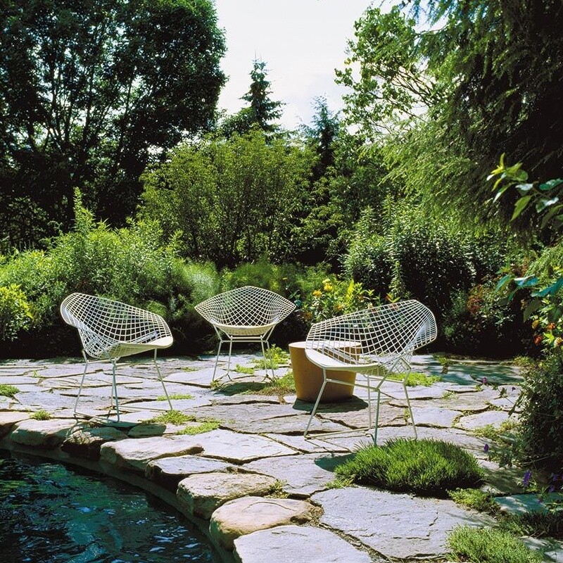 Bertoia Diamond Outdoor Armchair