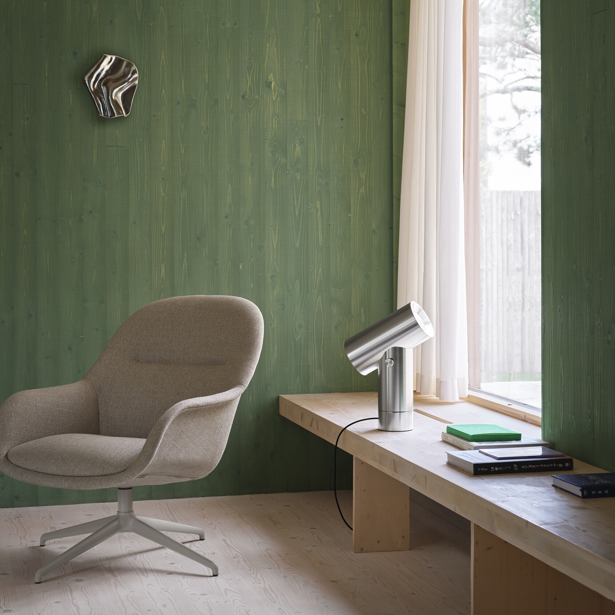 Fiber Swivel Lounge Armchair