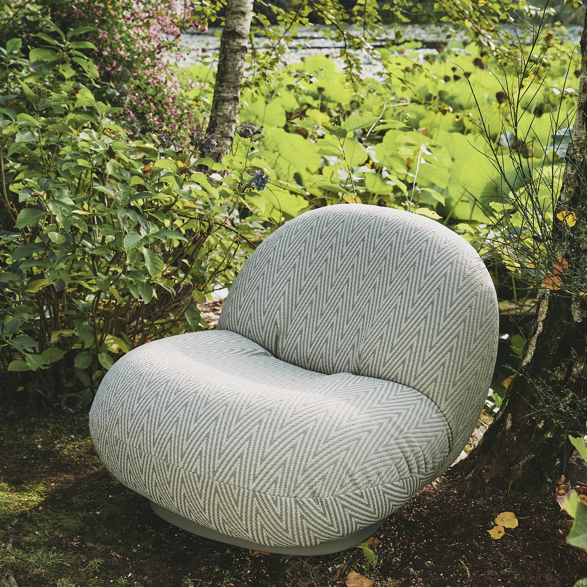 Pacha Outdoor Swivel Lounge Chair