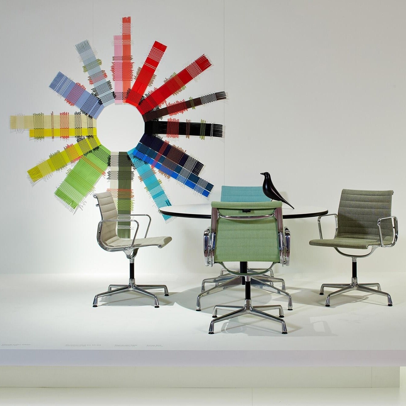 EA 104 Aluminium Chair Armchair