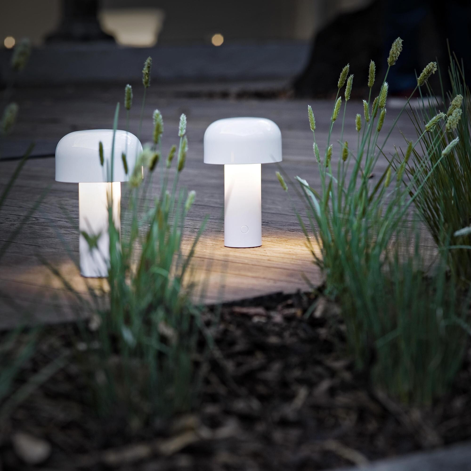 Bellhop LED Lamp With Battery