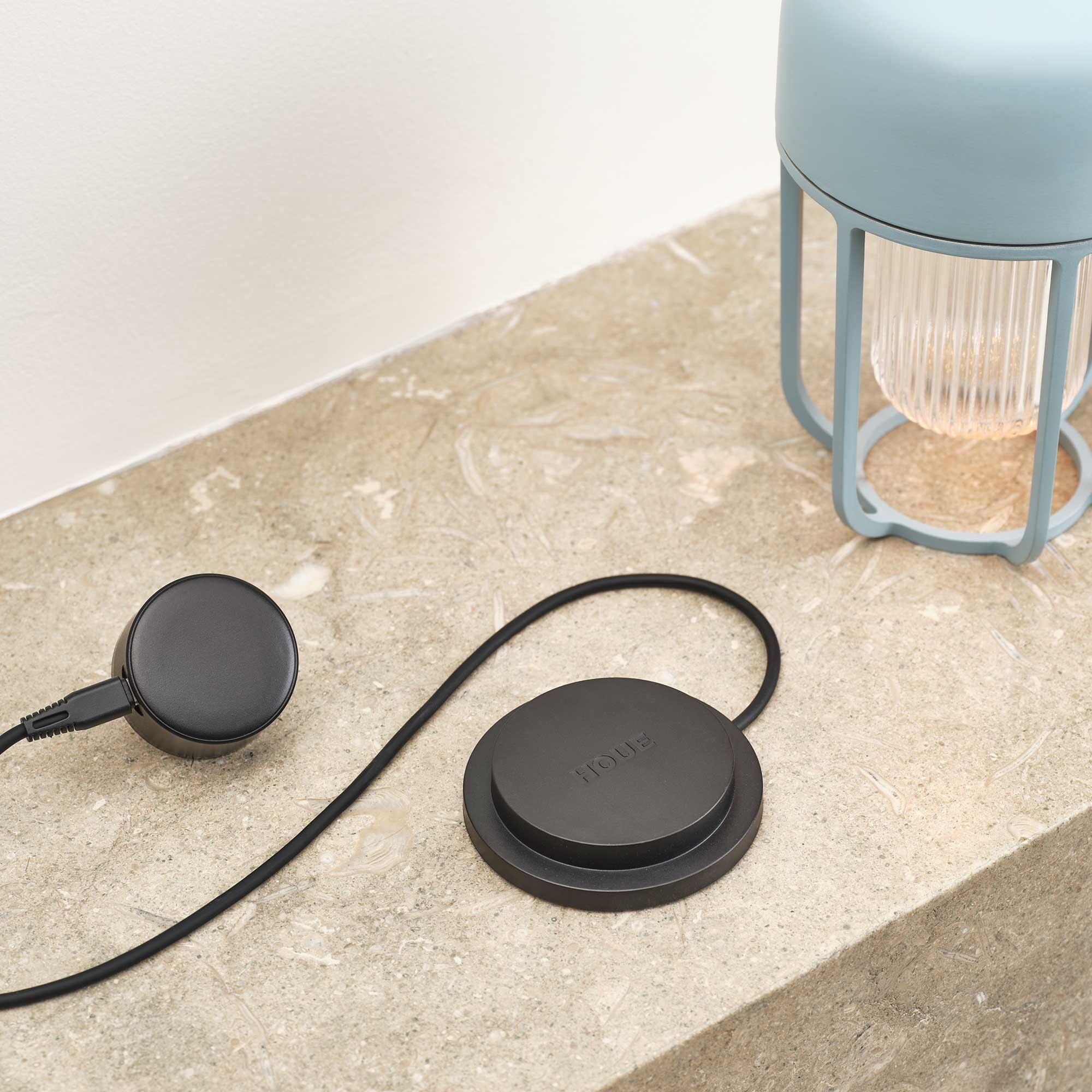 Light No1 LED Solar Table Lamp with Battery