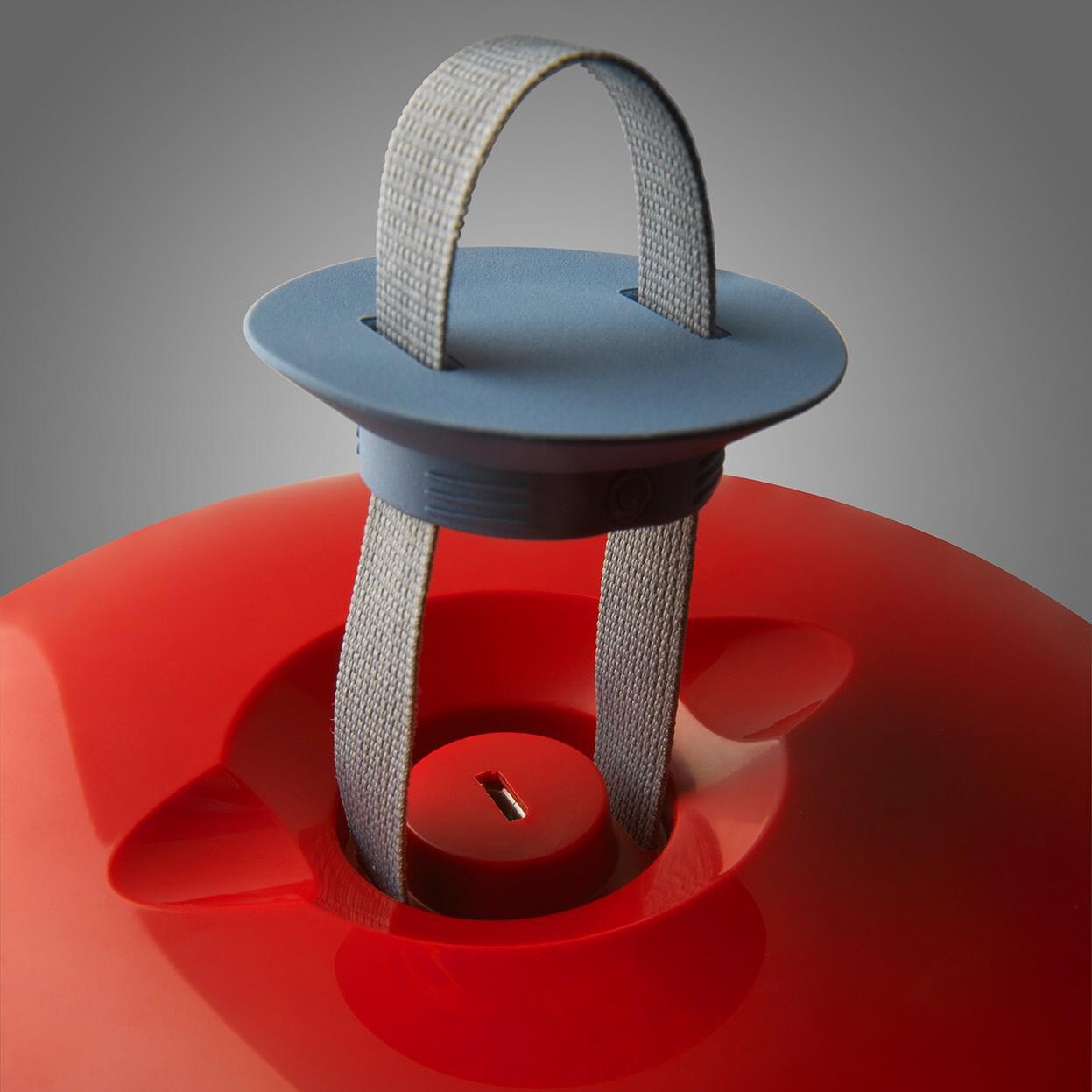 Cri Cri LED Outdoor Floor Lamp With Battery