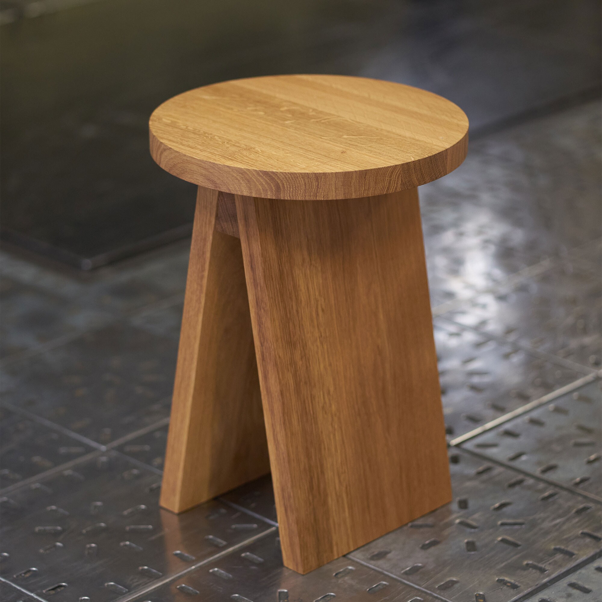 EK01 Stool