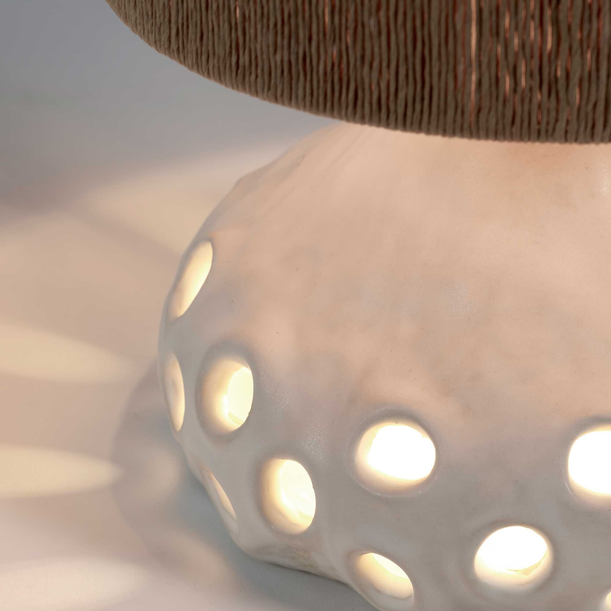 Oya Table Lamp 01