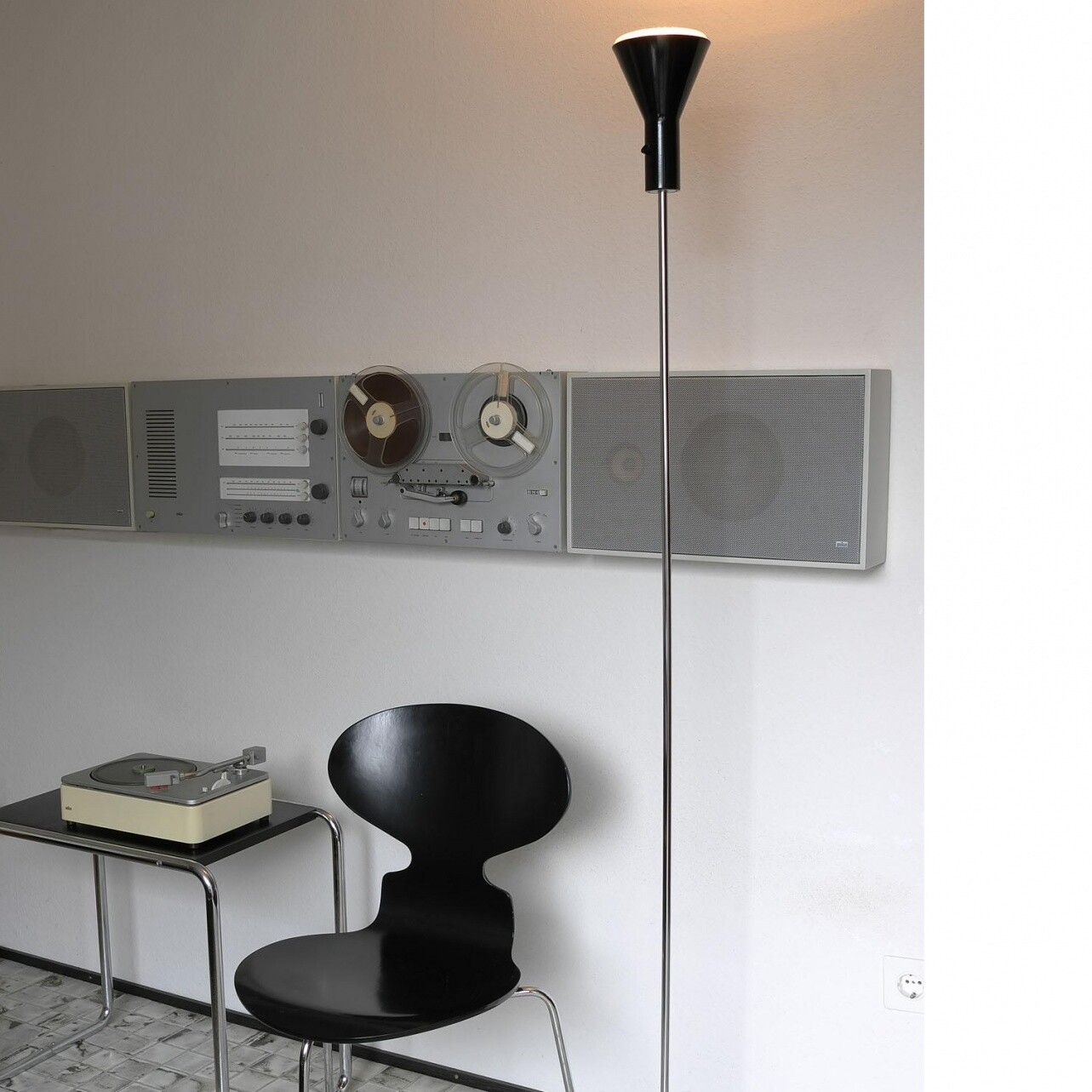 ES 57 LED Floor Lamp