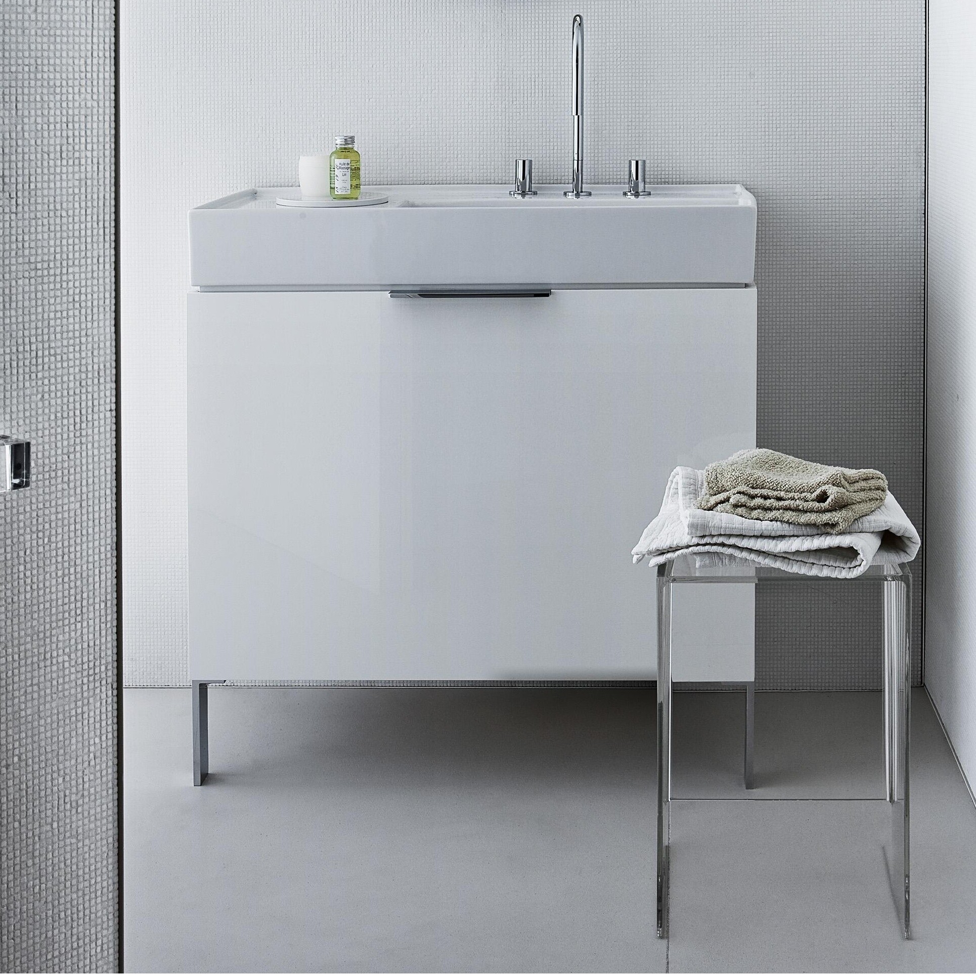 Laufen Max-Beam Stool/Side Table