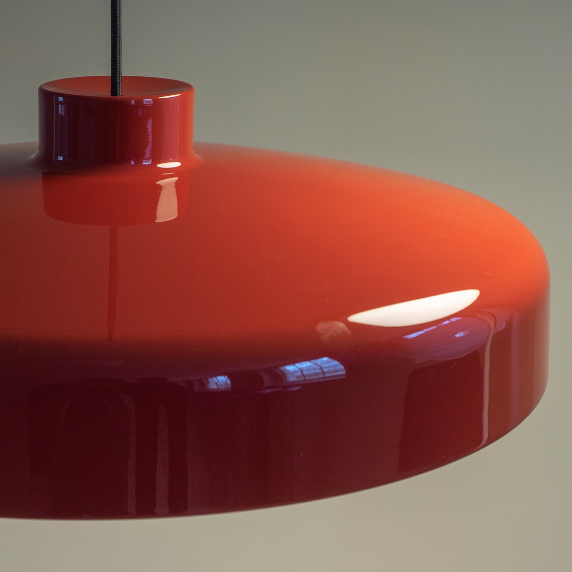 Lacquer LED Suspension Lamp M