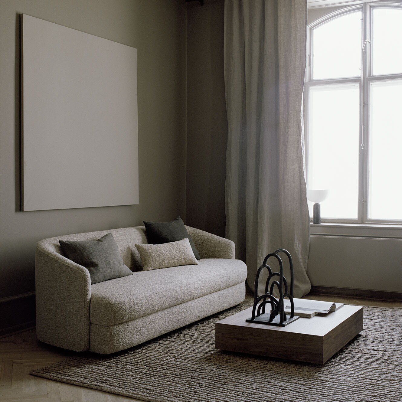 Mass Wide Coffee Table