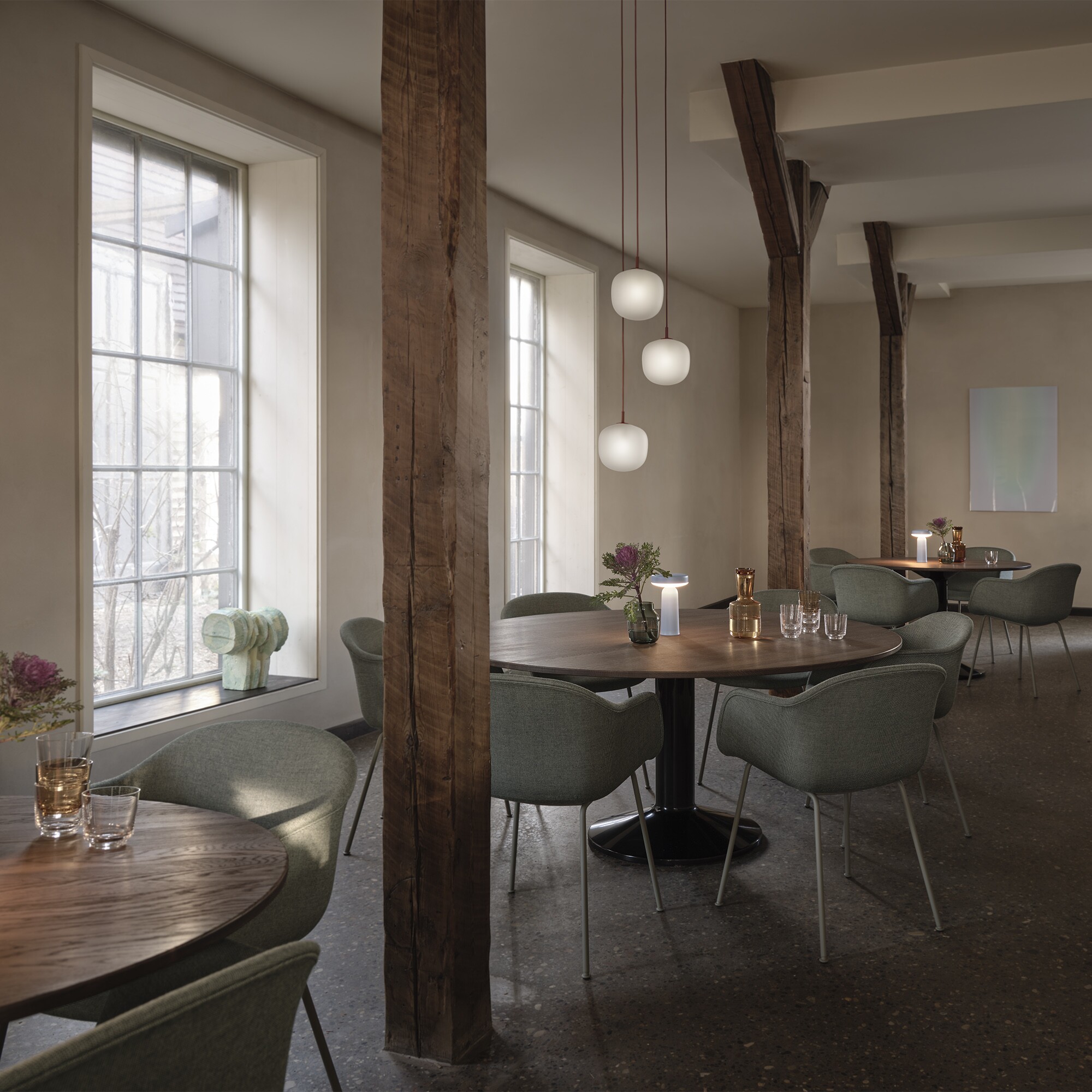 Midst Dining Table Ø160cm Dark Oak