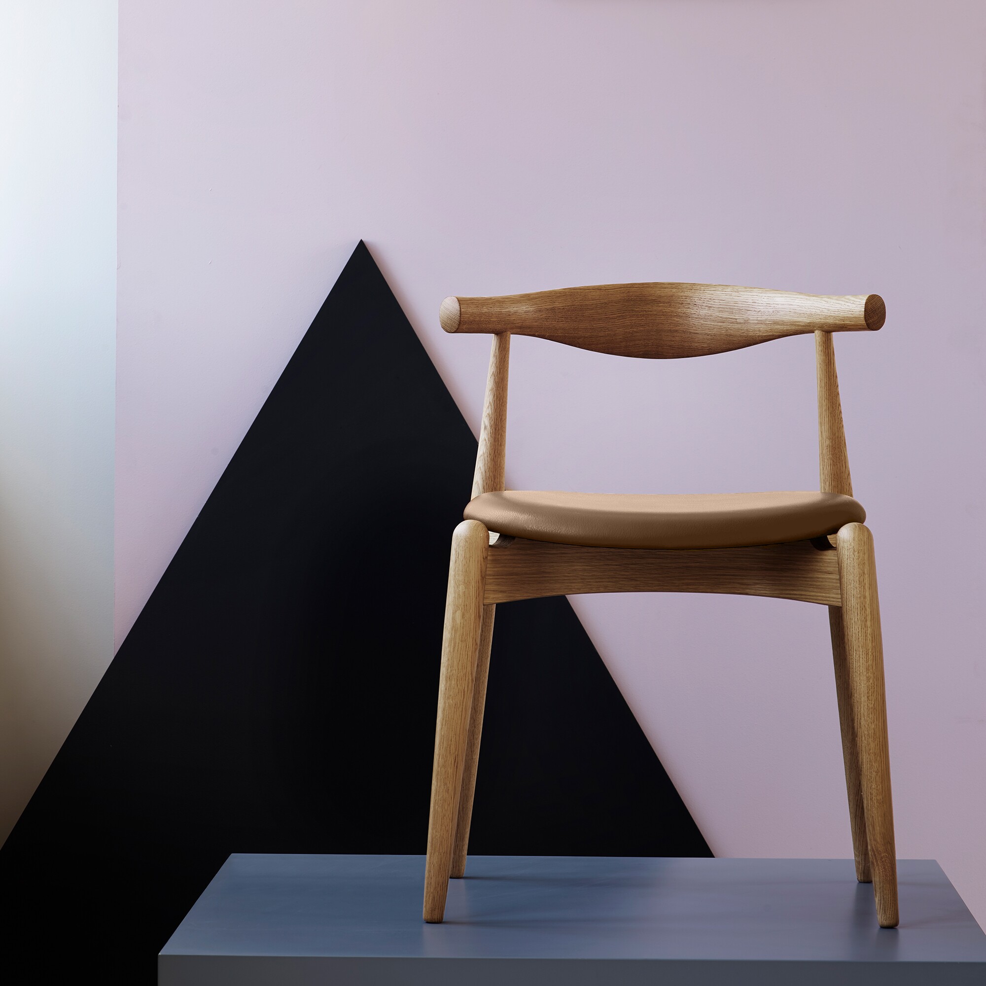 CH20 Elbow Chair