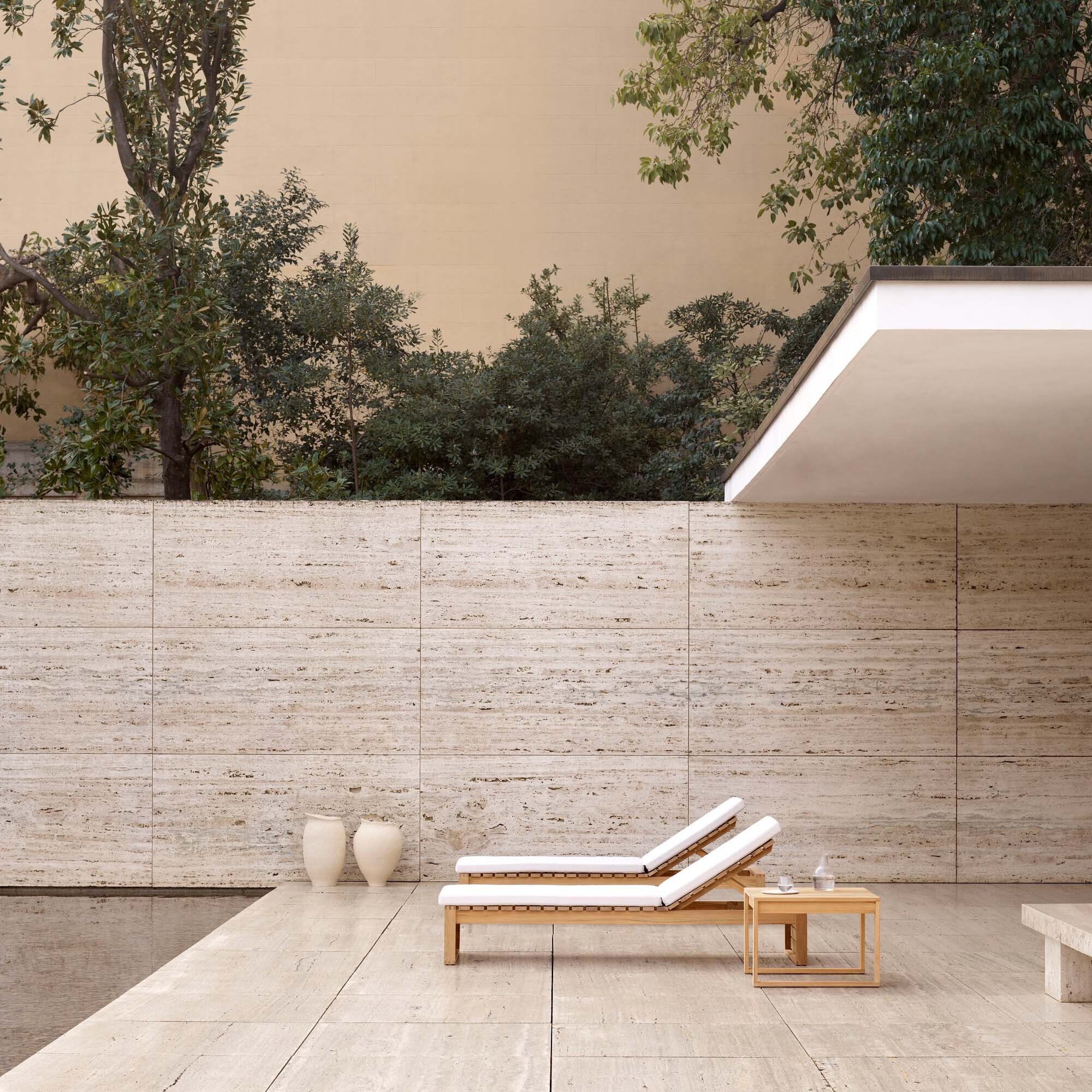 BK16 Outdoor Side Table