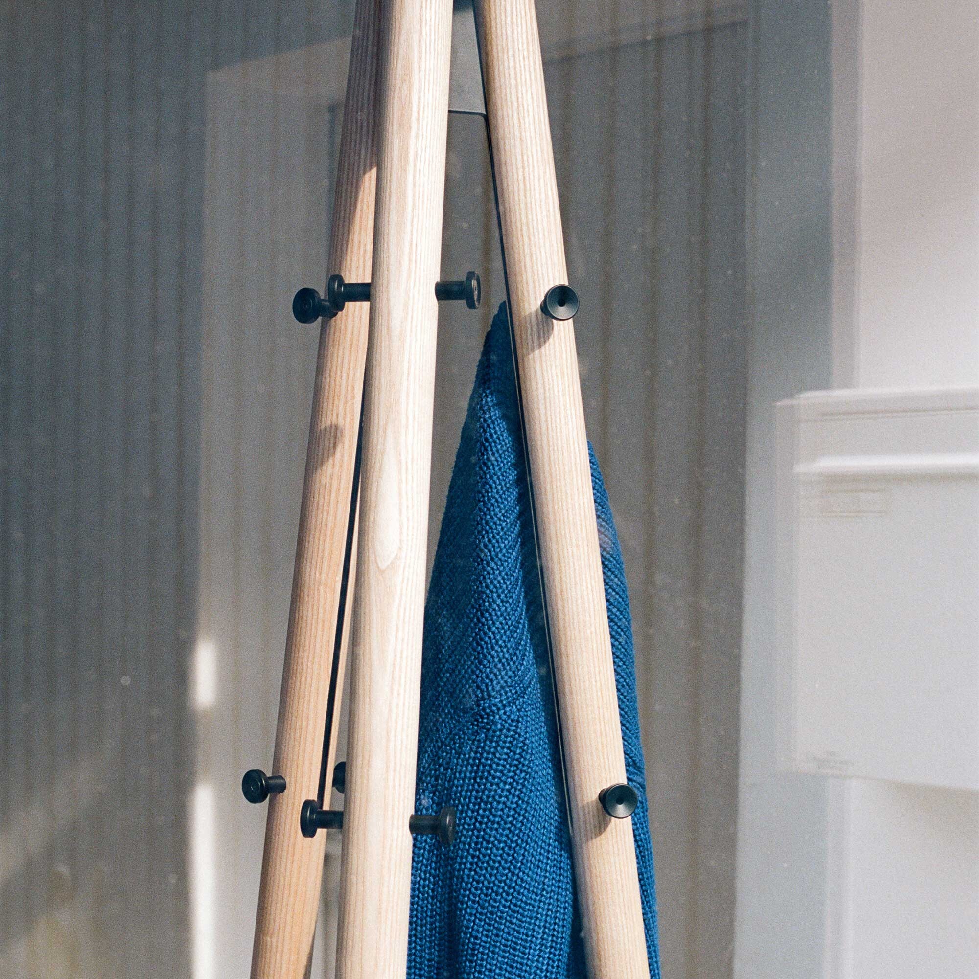 Kiila Coat Stand
