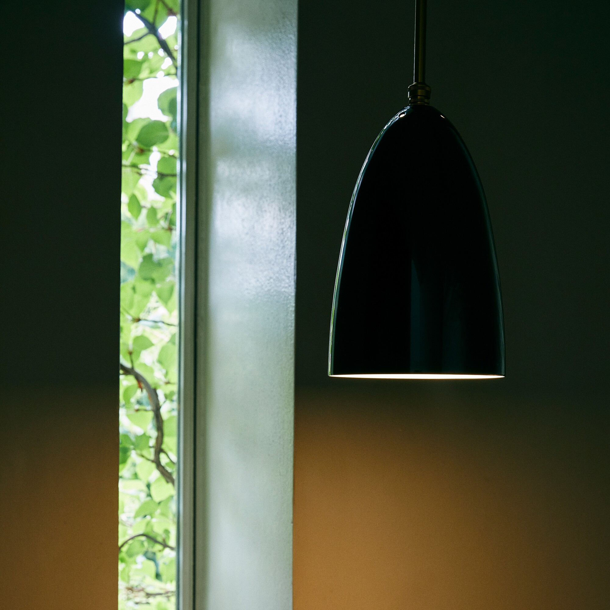 Gräshoppa Suspension Lamp glossy